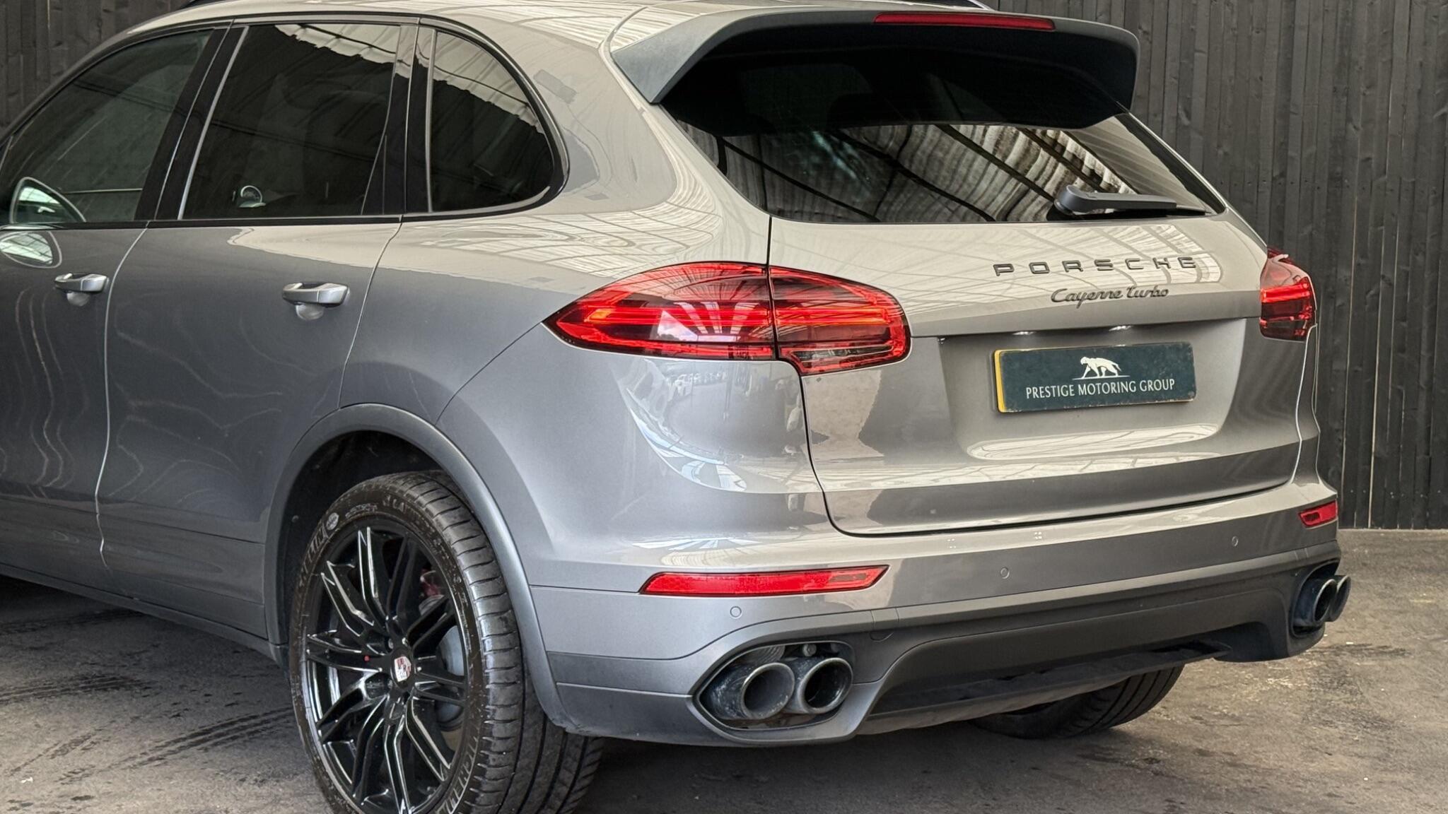Porsche Cayenne view 8
