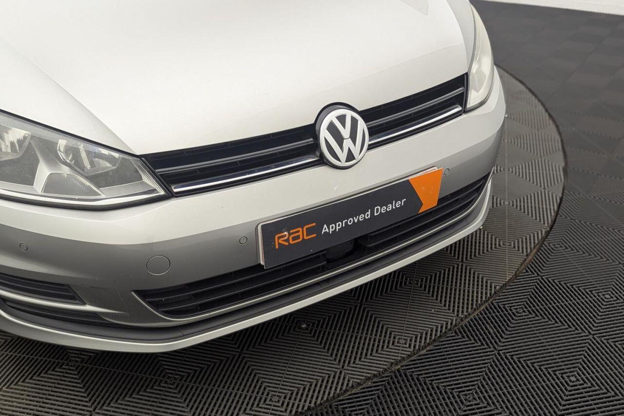 Volkswagen Golf view 47