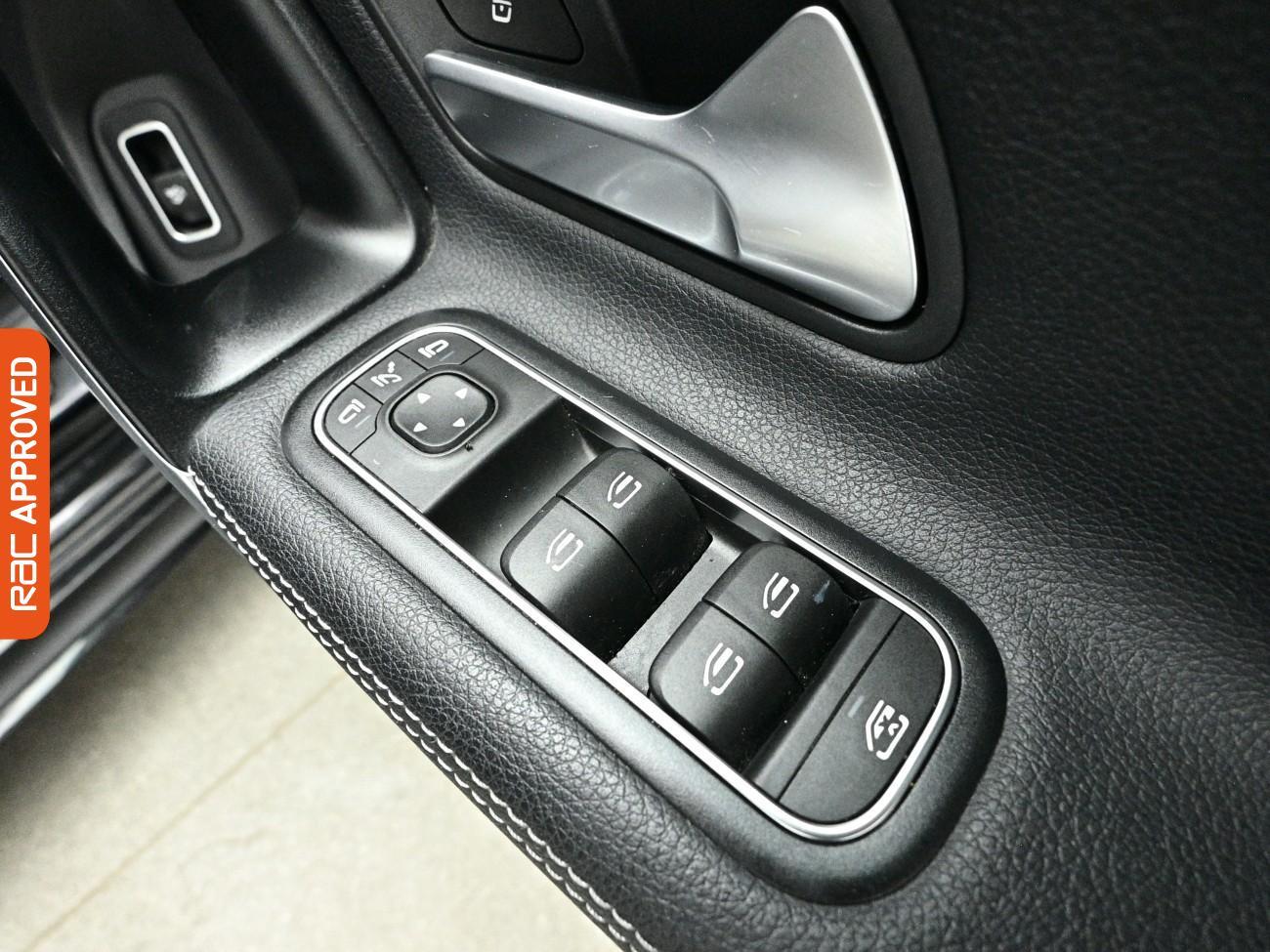 Mercedes-Benz Cla view 25