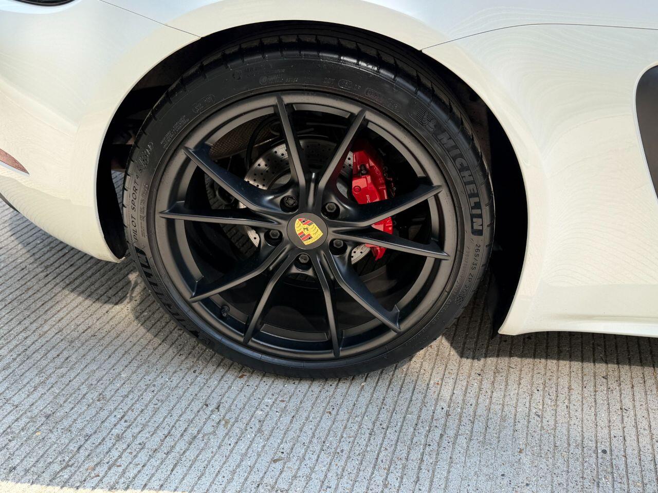 Porsche 718 Boxster view 12