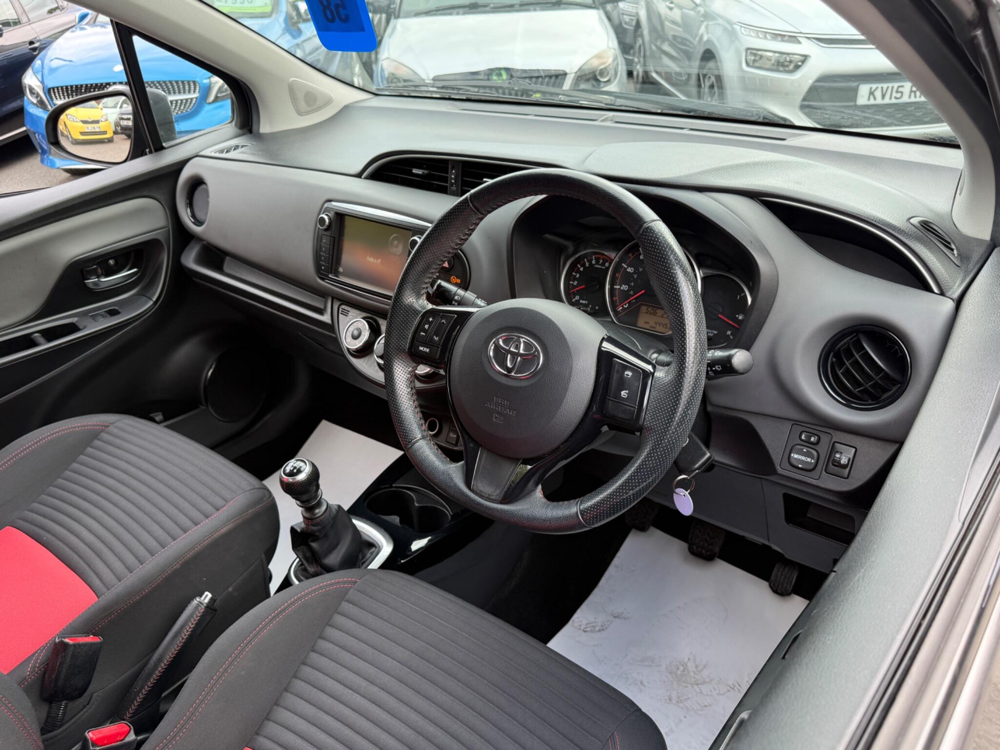 Toyota Yaris - Image 3