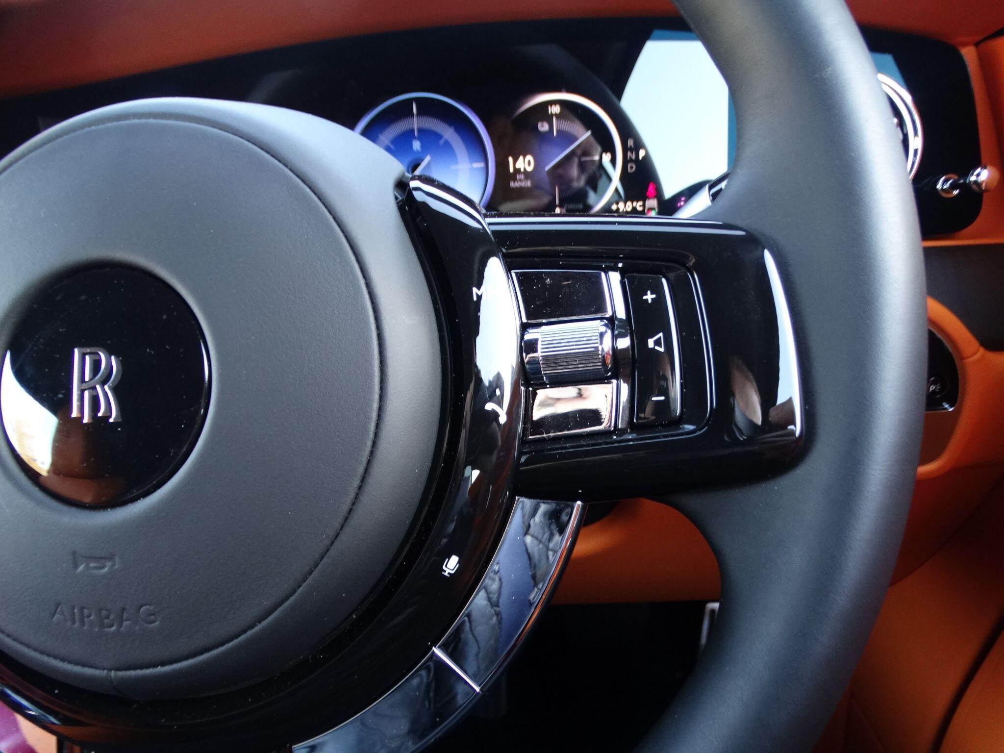 Rolls-Royce Spectre view 39