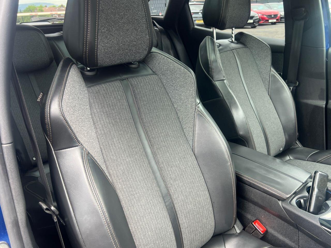Peugeot 3008 view 12