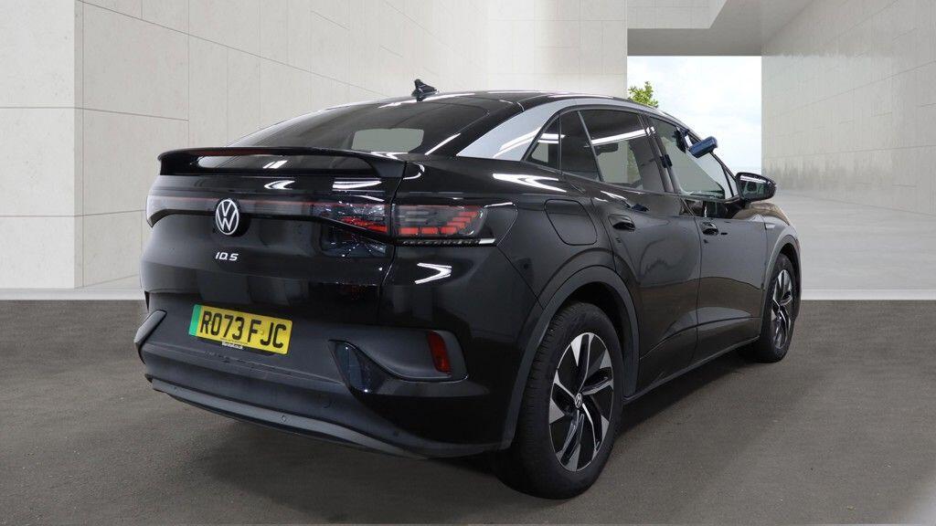 Volkswagen Id.5 view 4