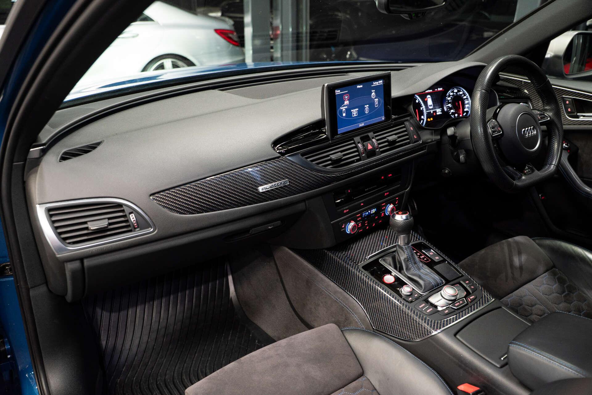 Audi RS6 Avant view 4