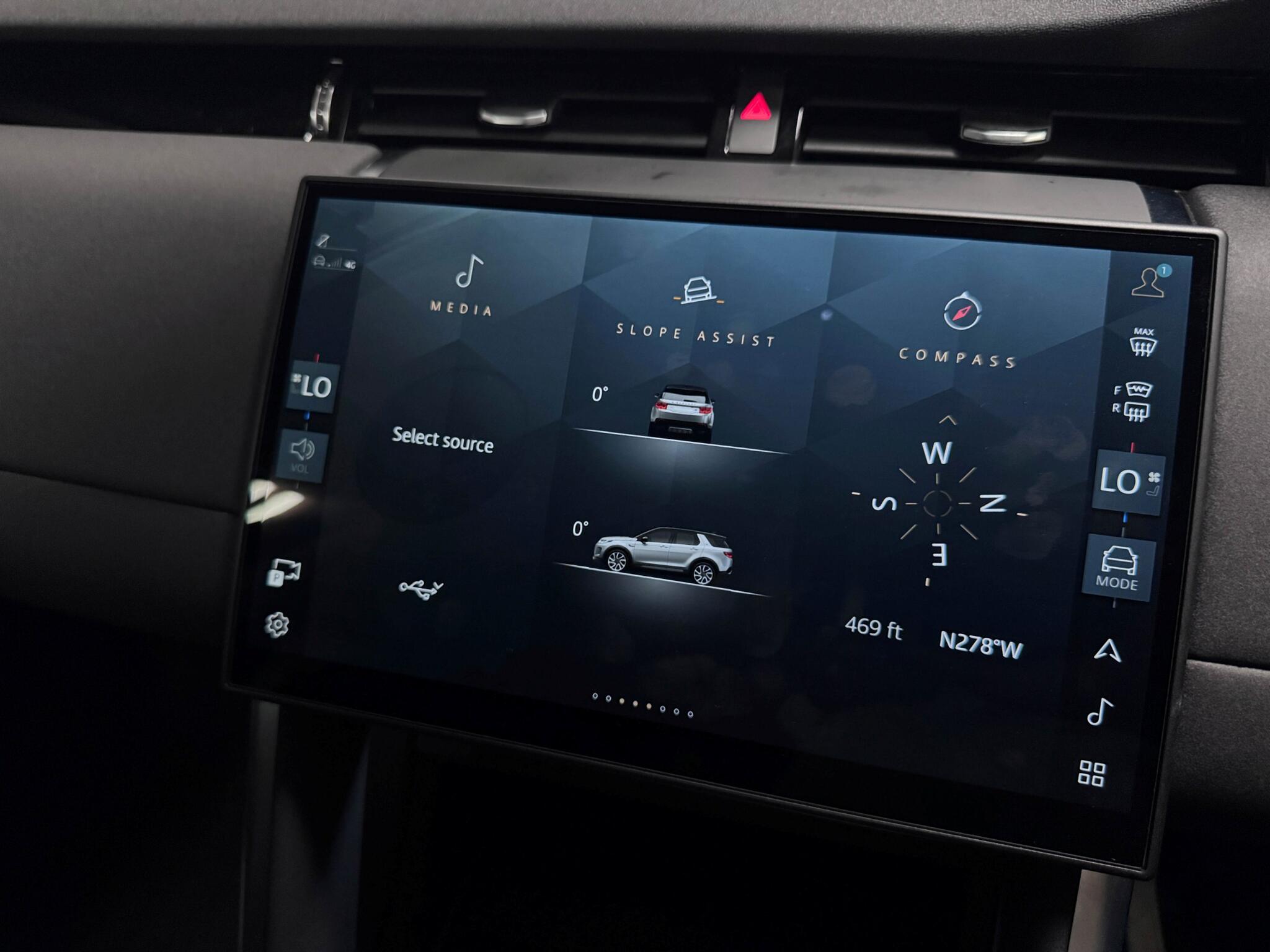 Land Rover Discovery Sport view 42