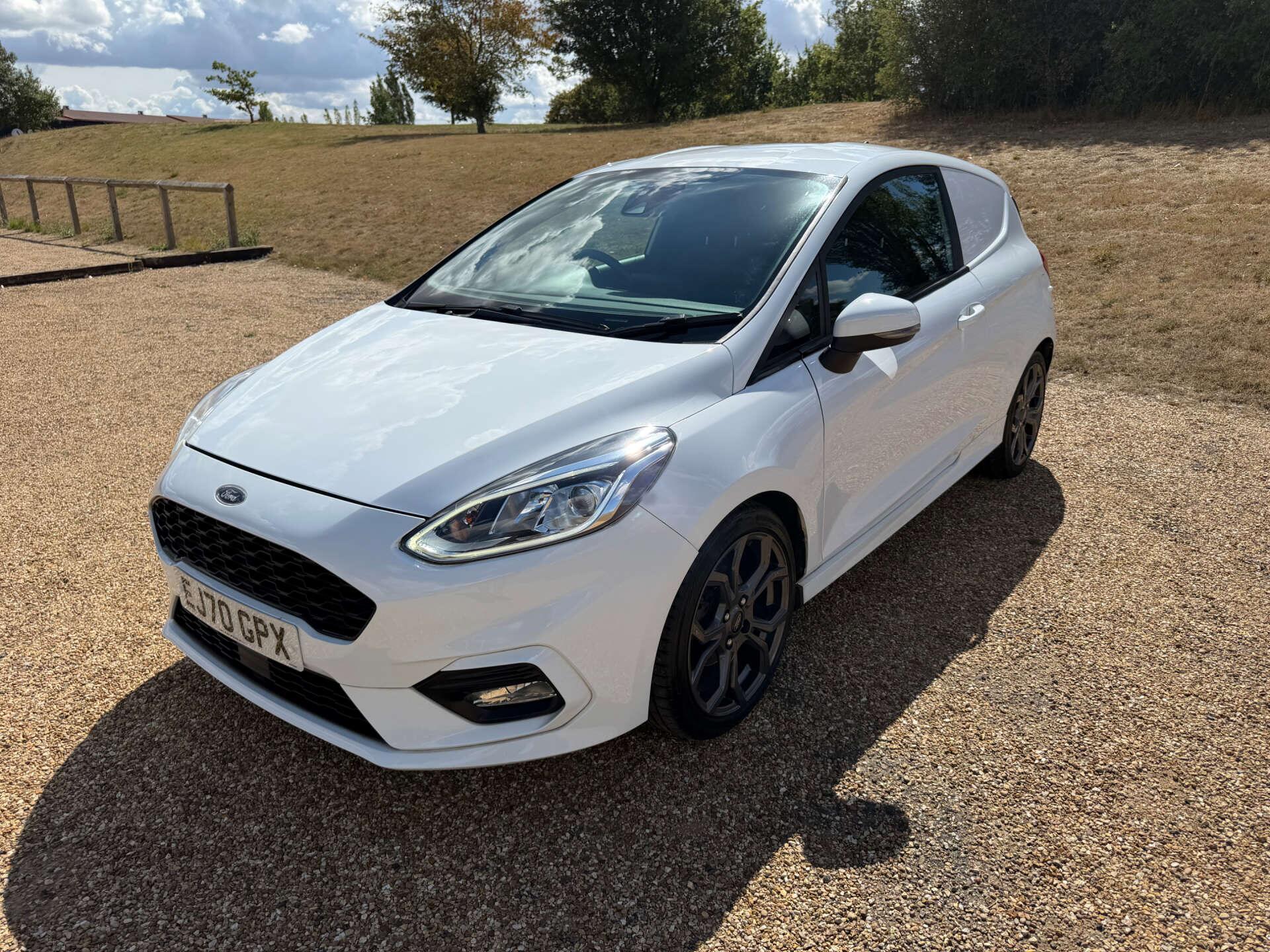 Ford Fiesta view 3