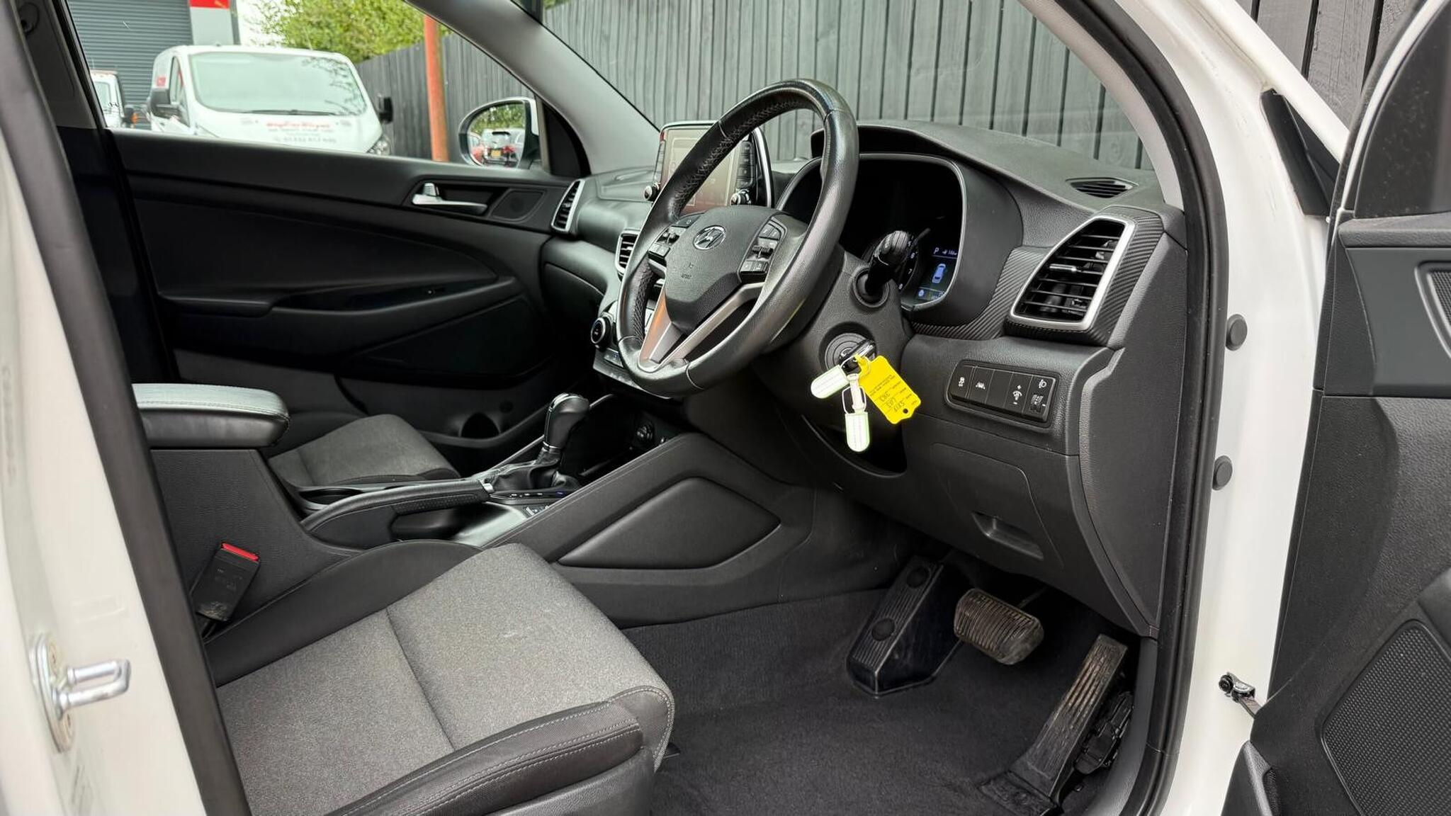 Hyundai Tucson view 22