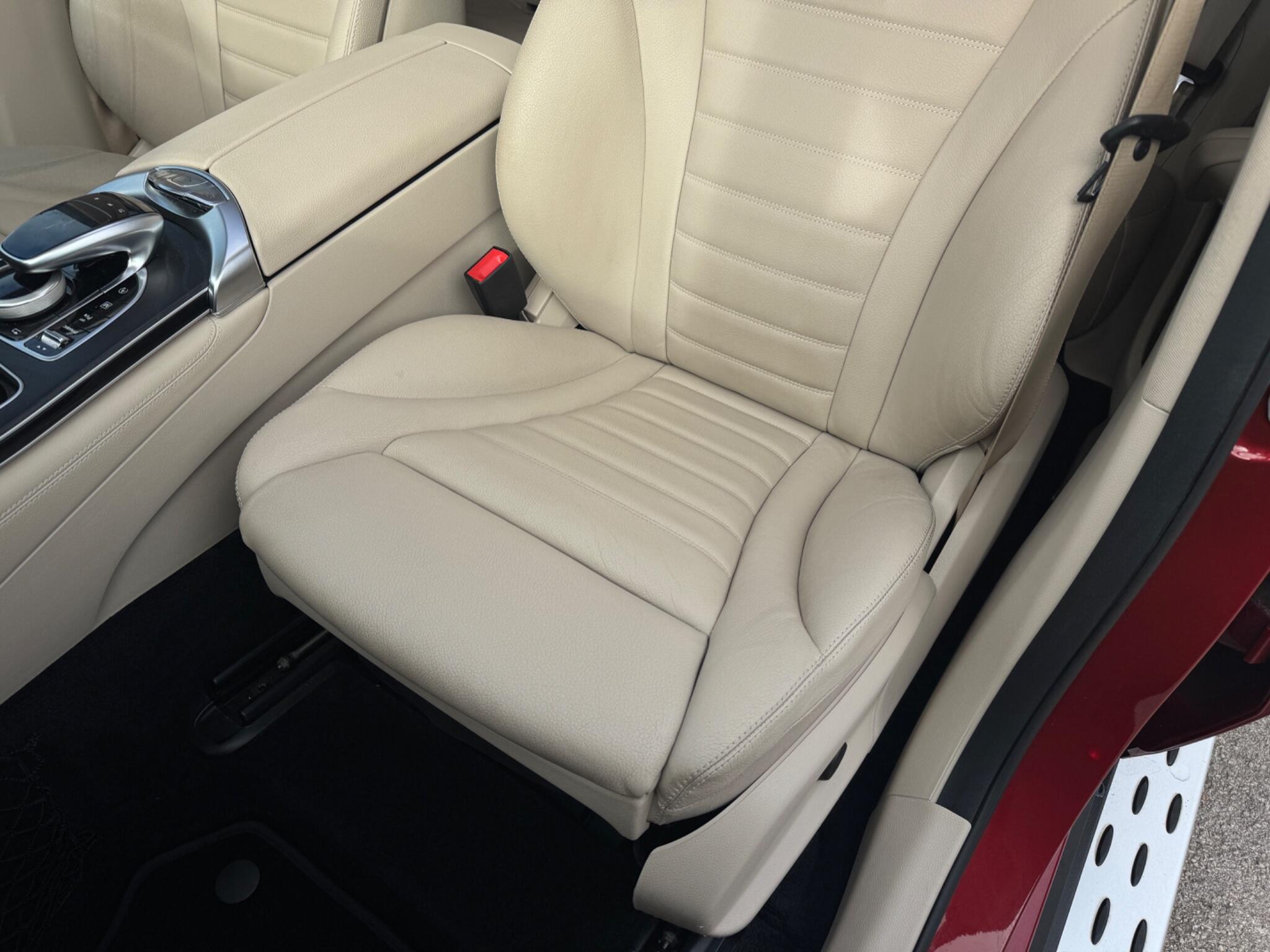 Mercedes-Benz GLC view 17