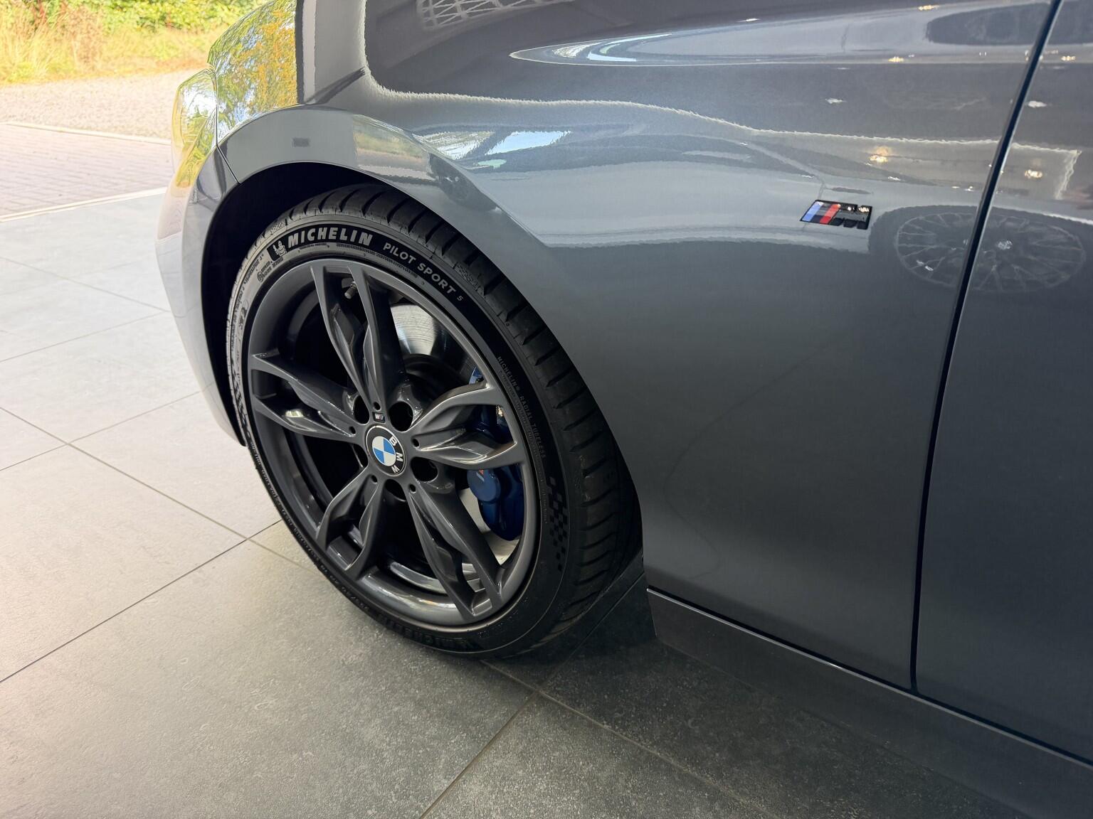 BMW 1 Series view 36