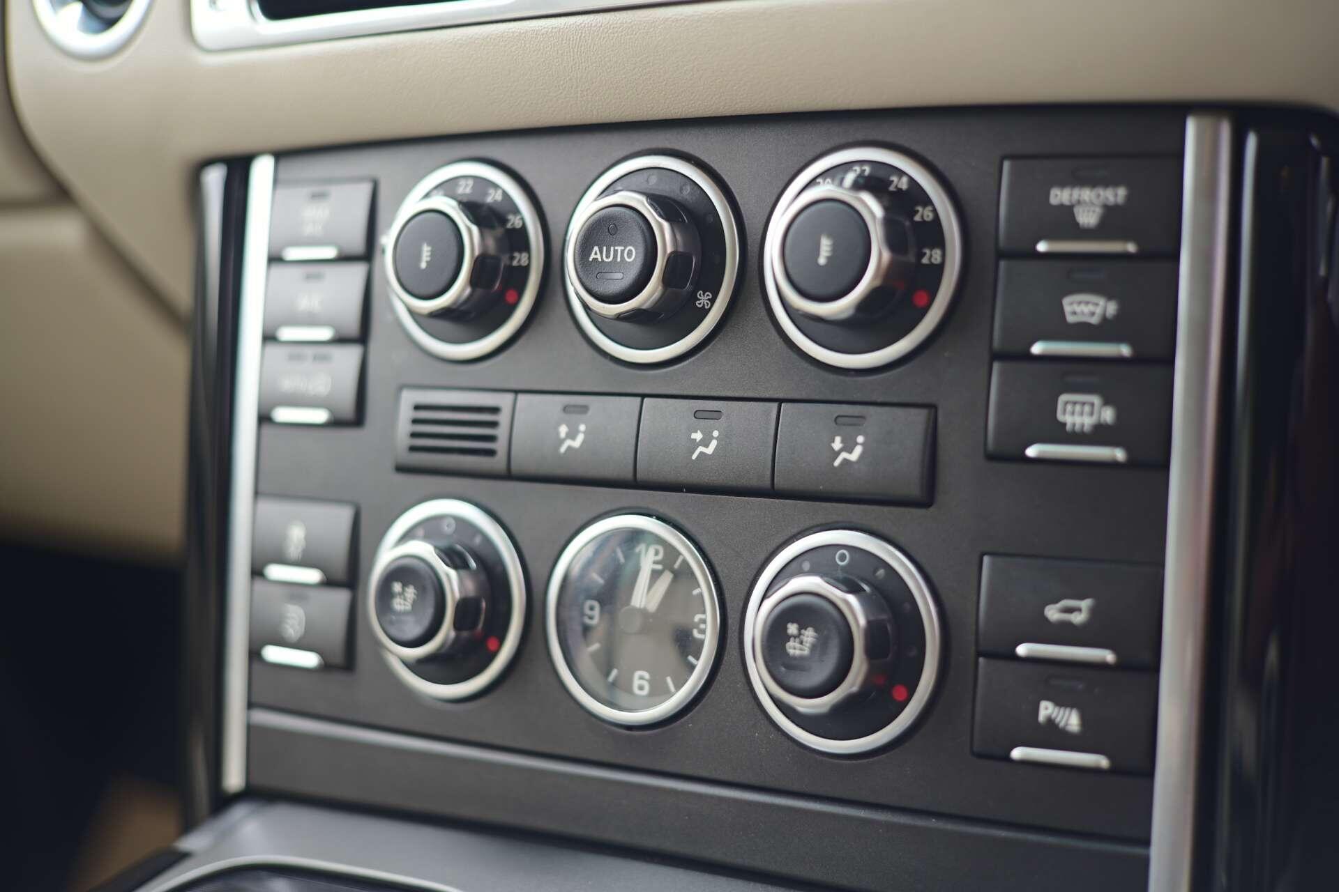 Land Rover Range Rover view 23