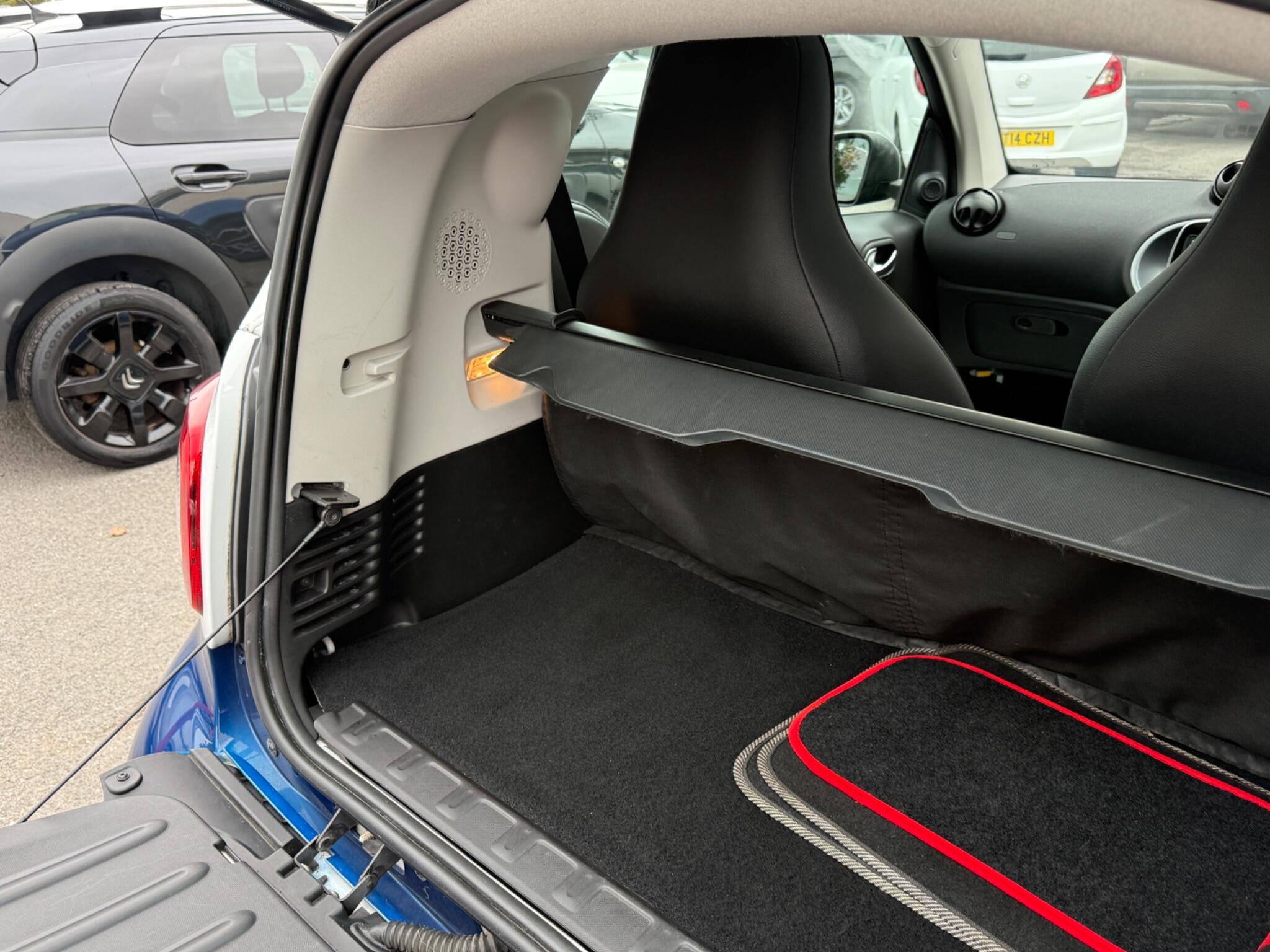 Smart fortwo - Image 25
