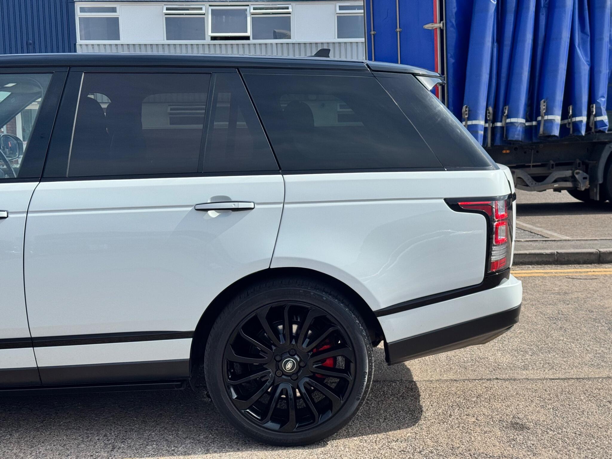 Land Rover Range Rover view 39