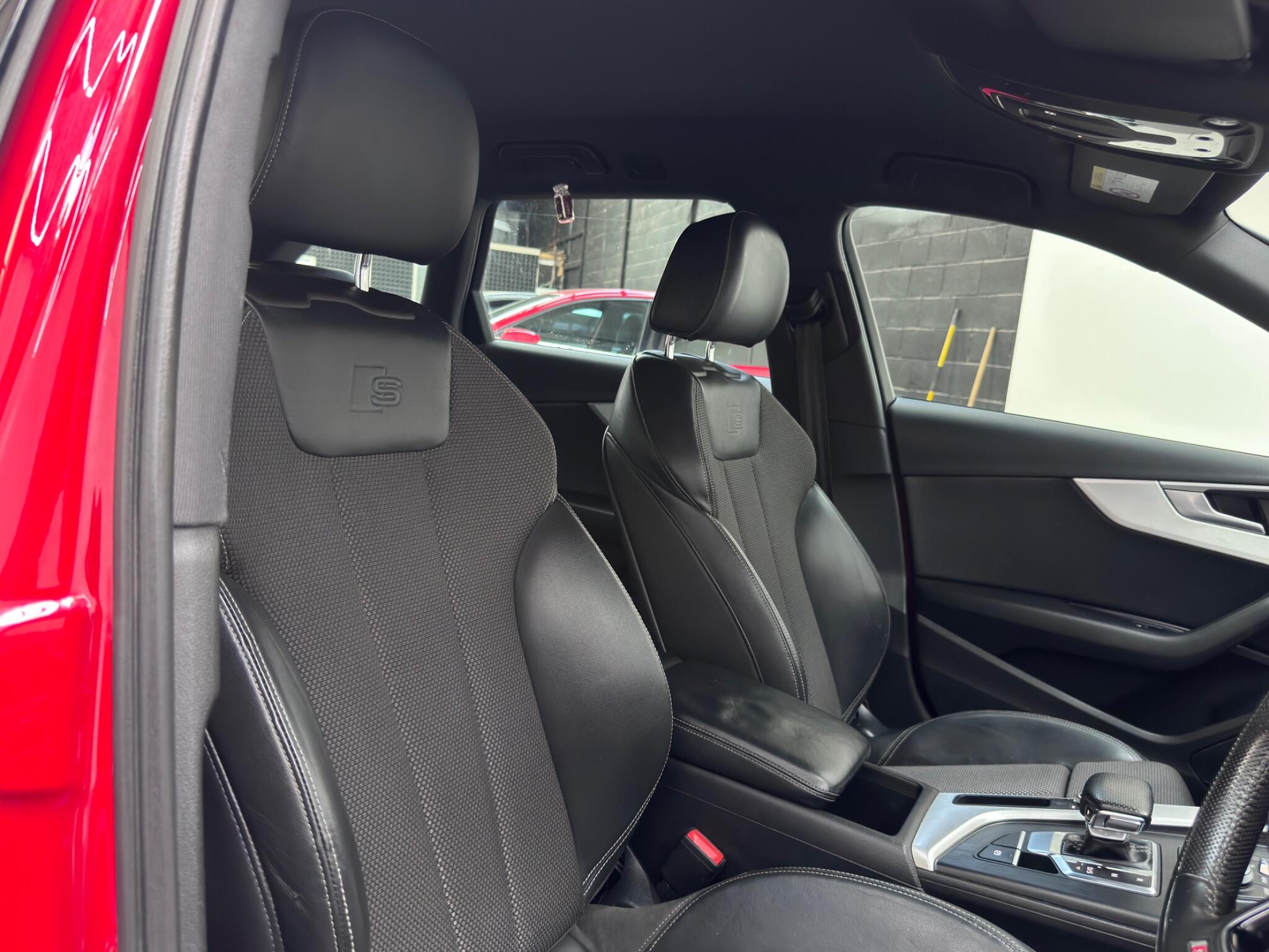 Audi A4 view 16