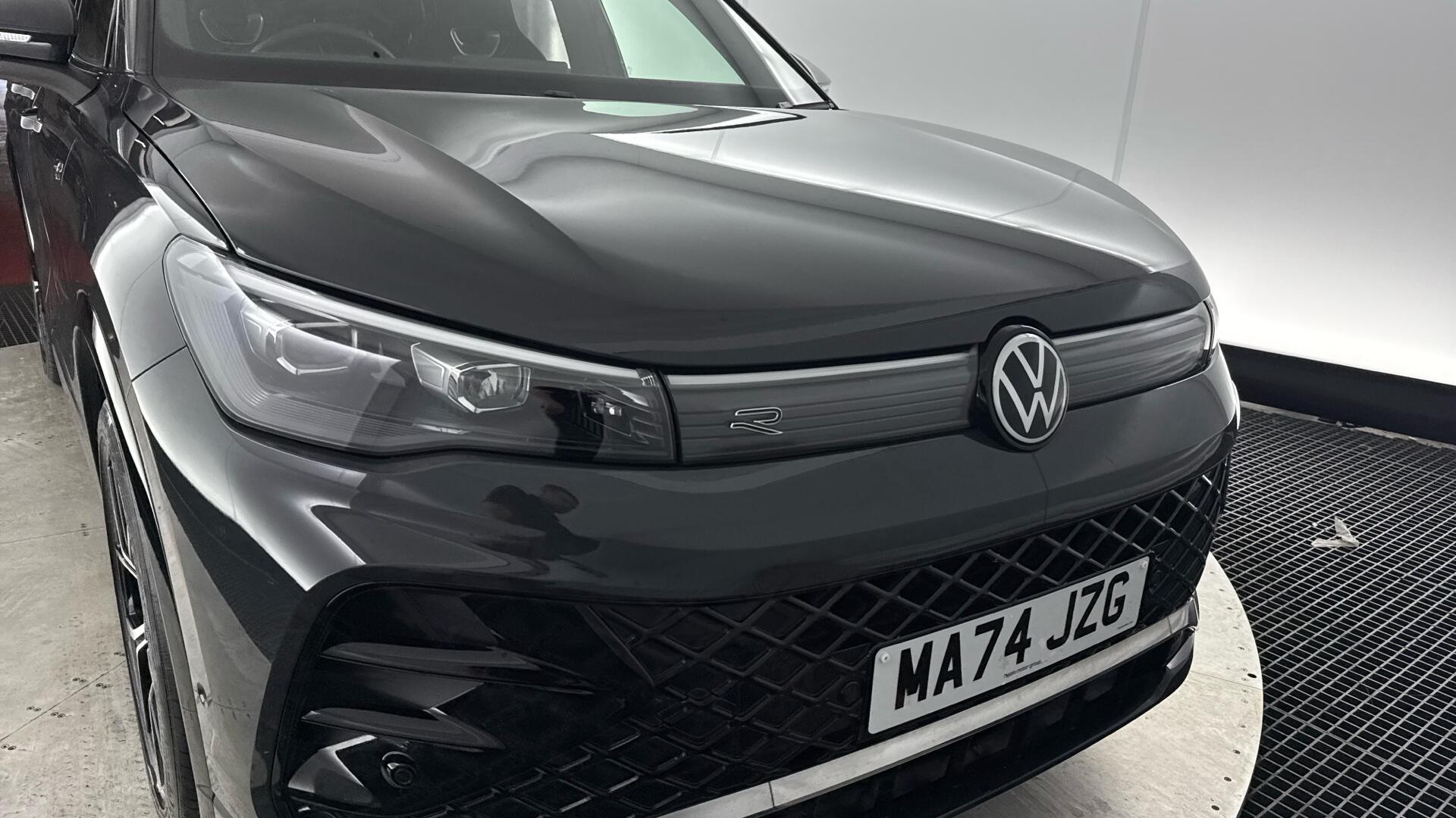 Volkswagen Tiguan view 22