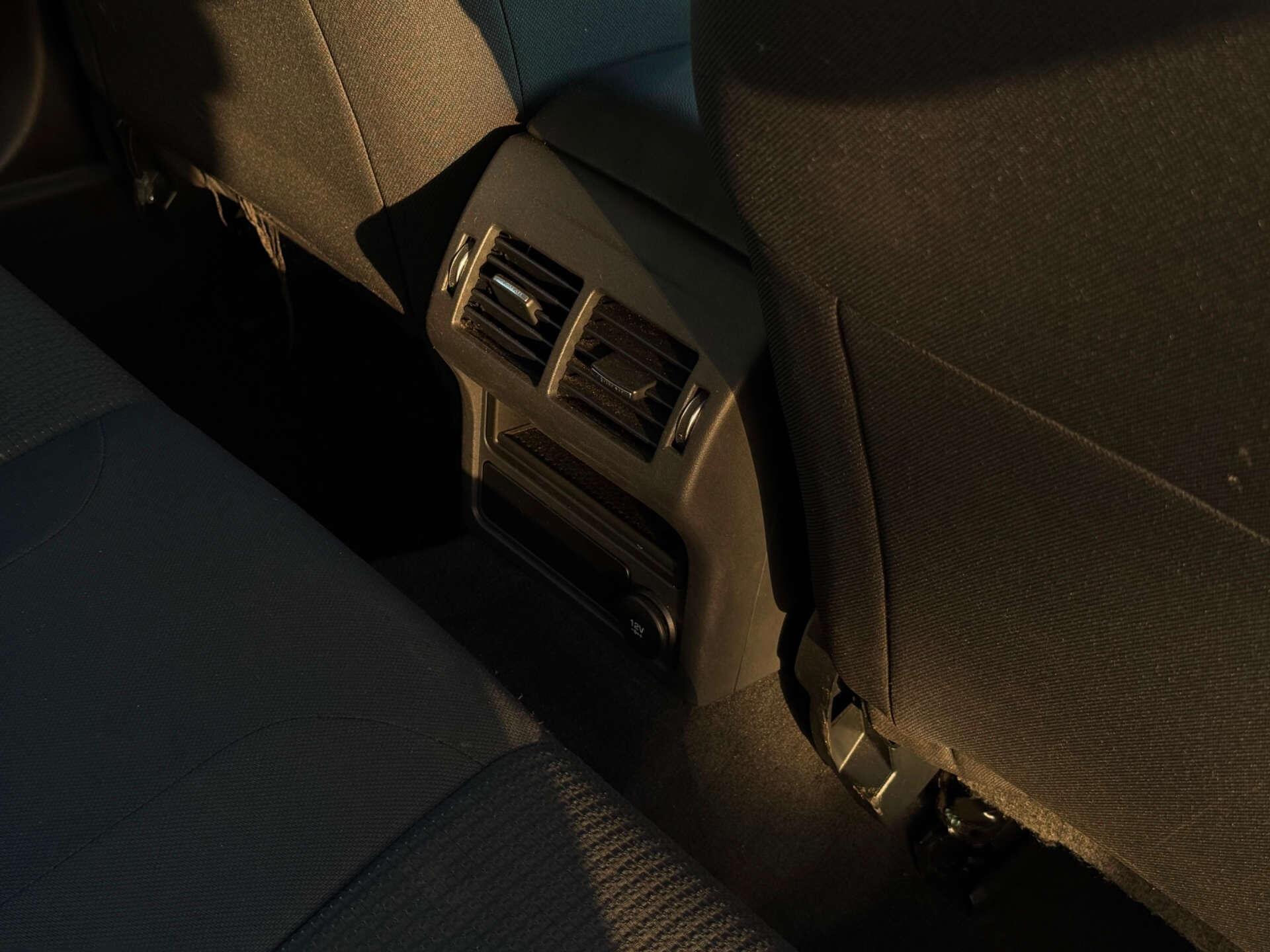Jaguar Xe view 34