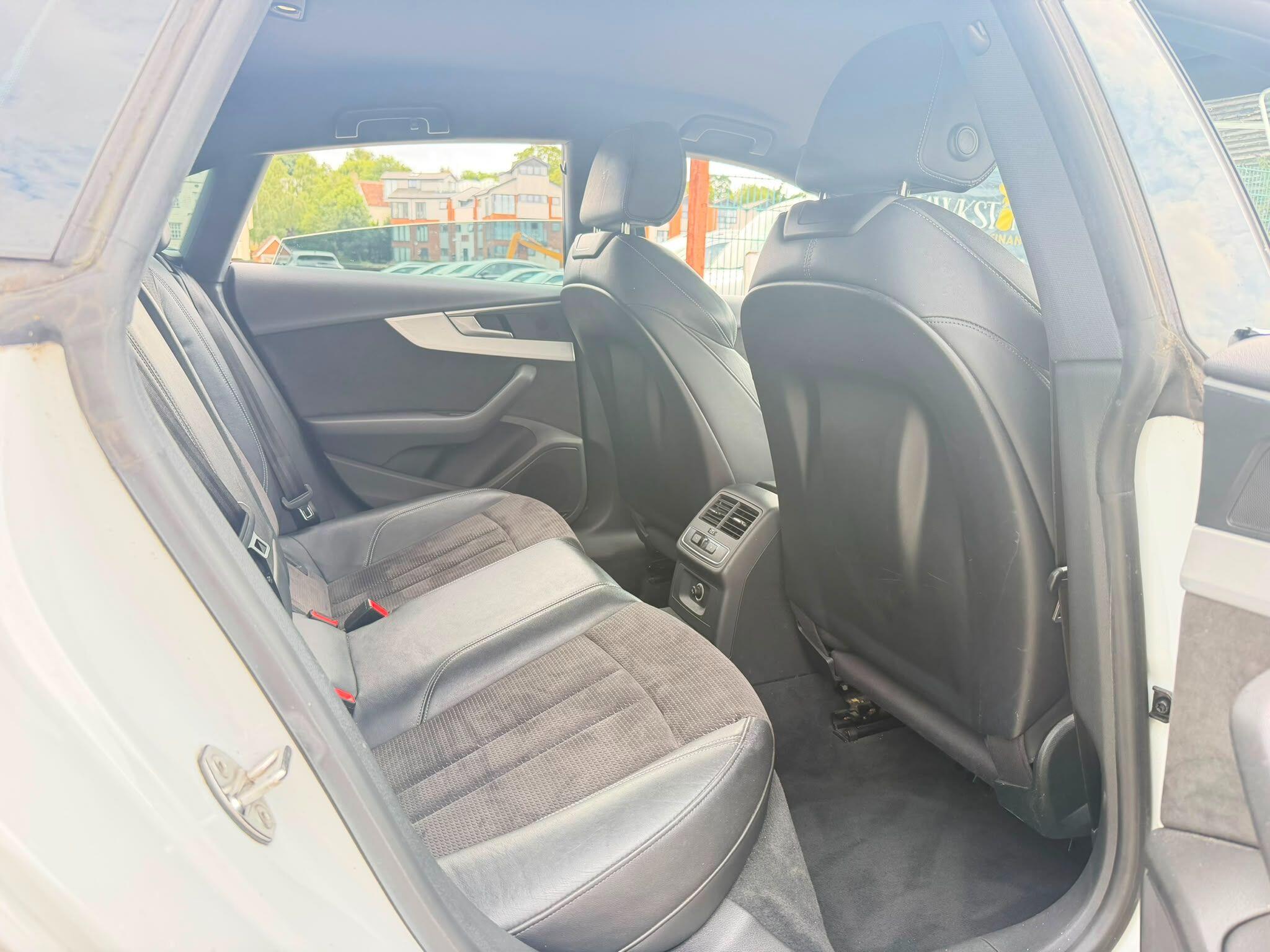 Audi A5 view 14