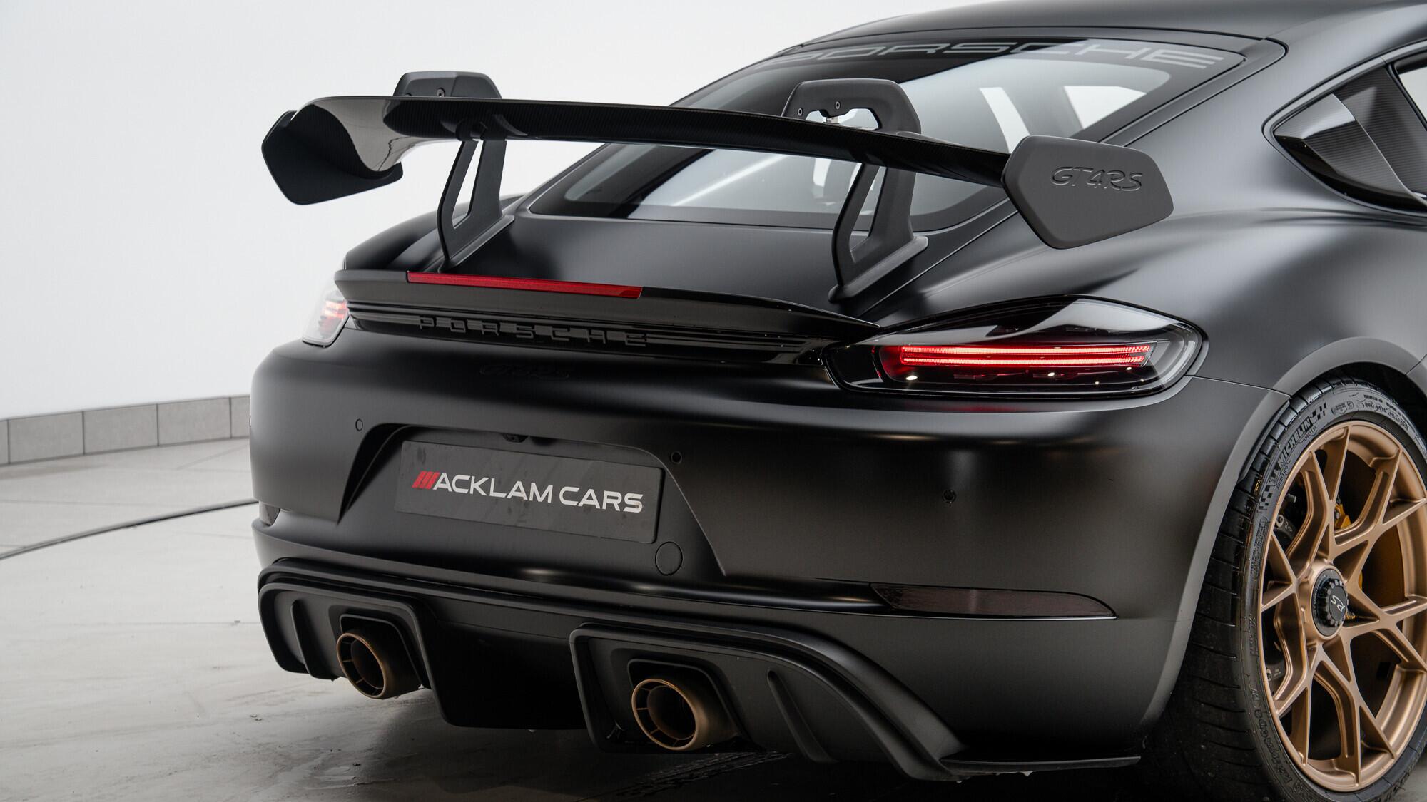 Porsche 718 Cayman view 22