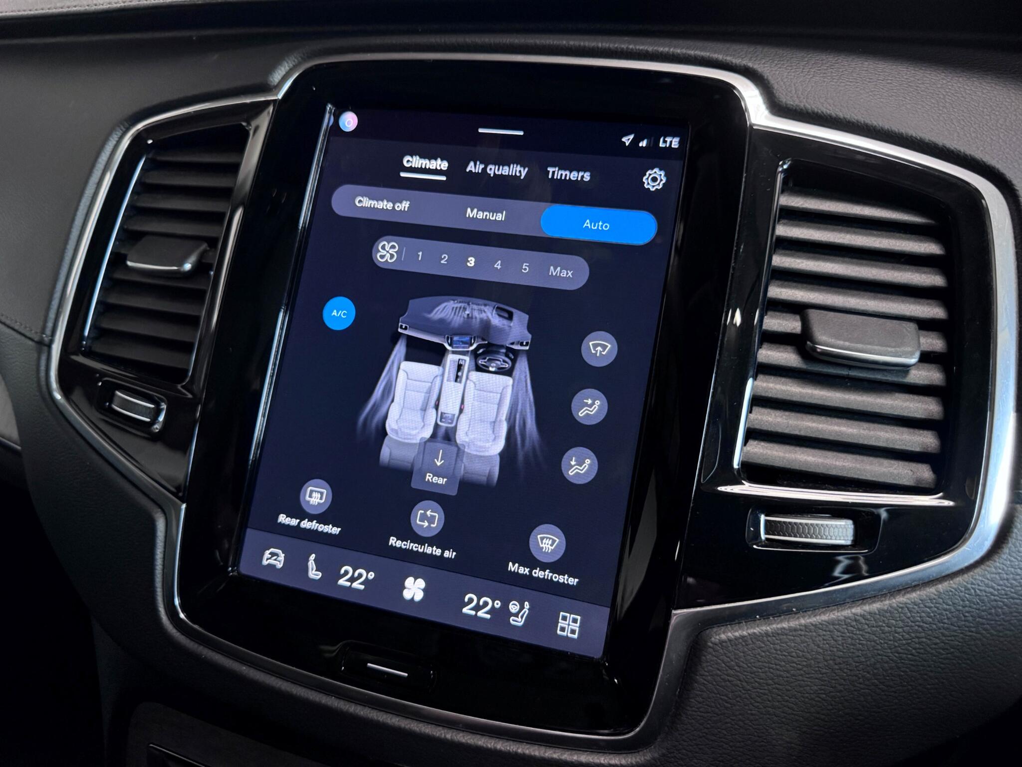 Volvo XC90 view 52