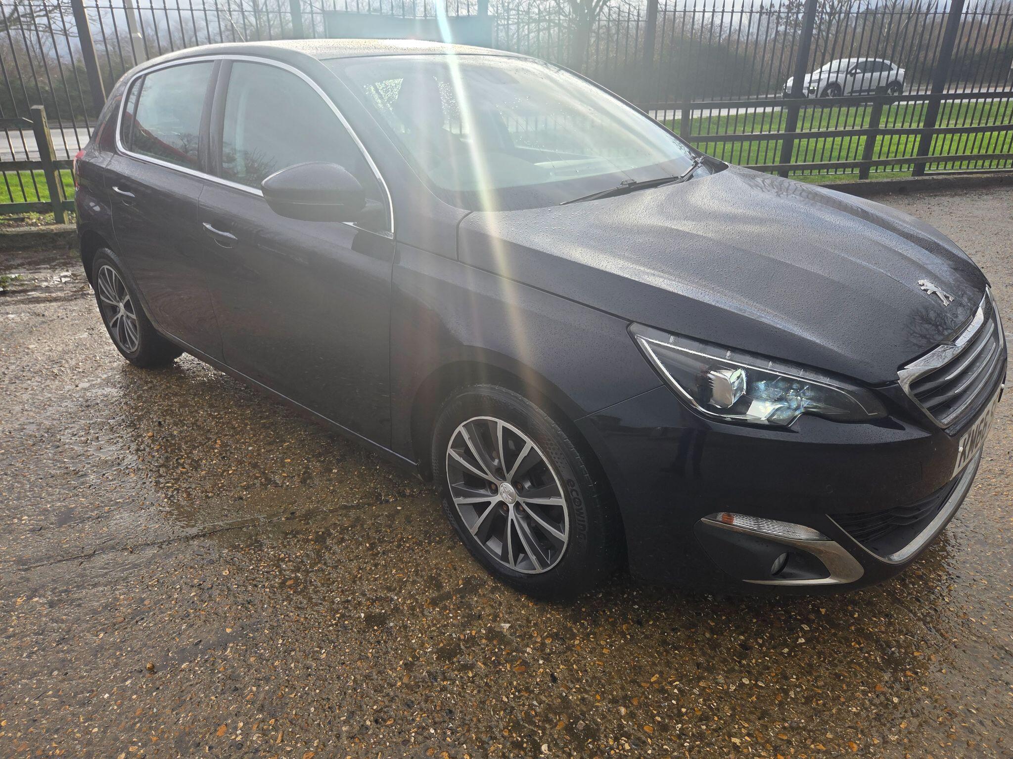 Peugeot 308 view 2