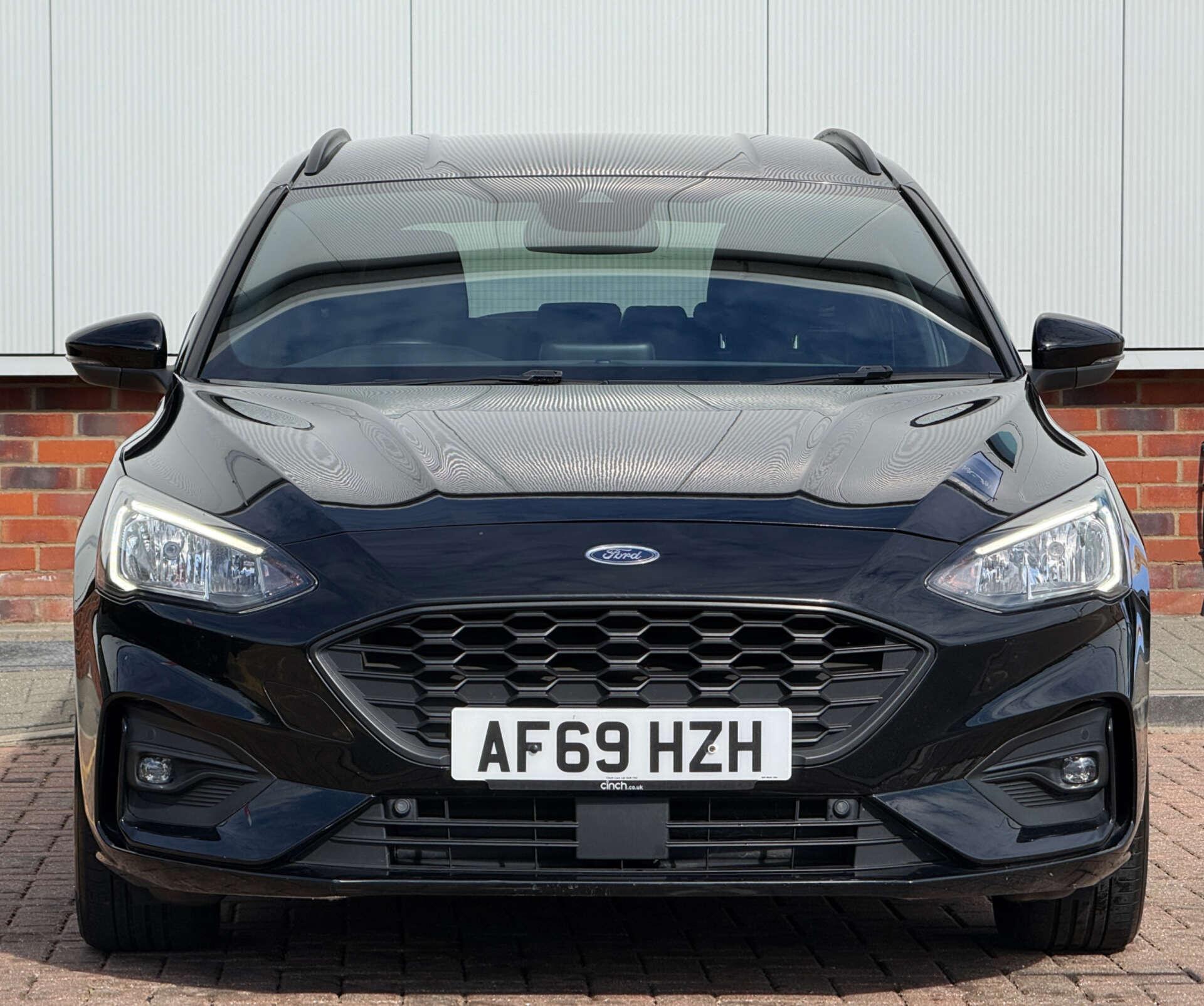 Ford Focus view 2