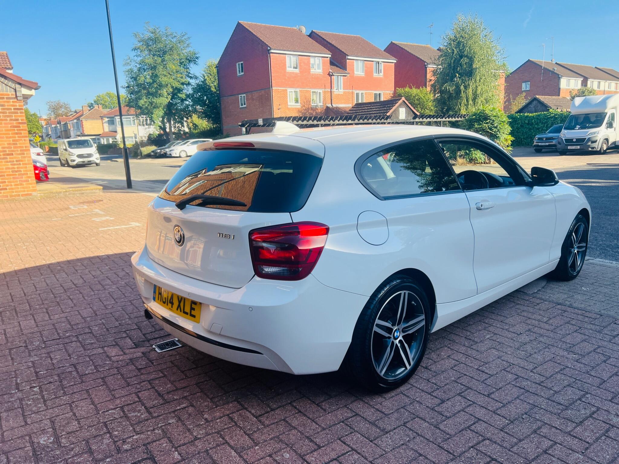 BMW 1 Series view 28