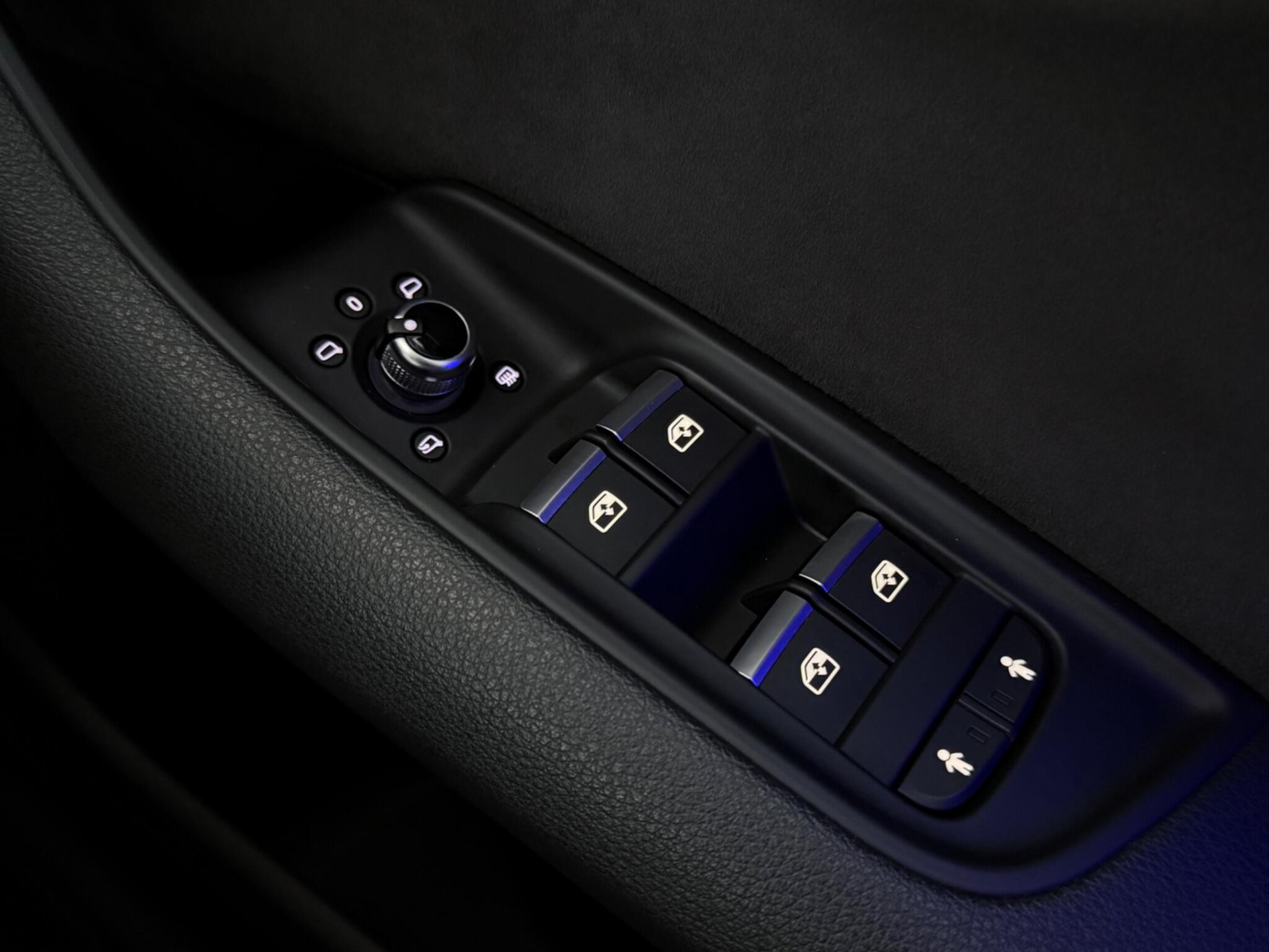 Audi Q7 view 17