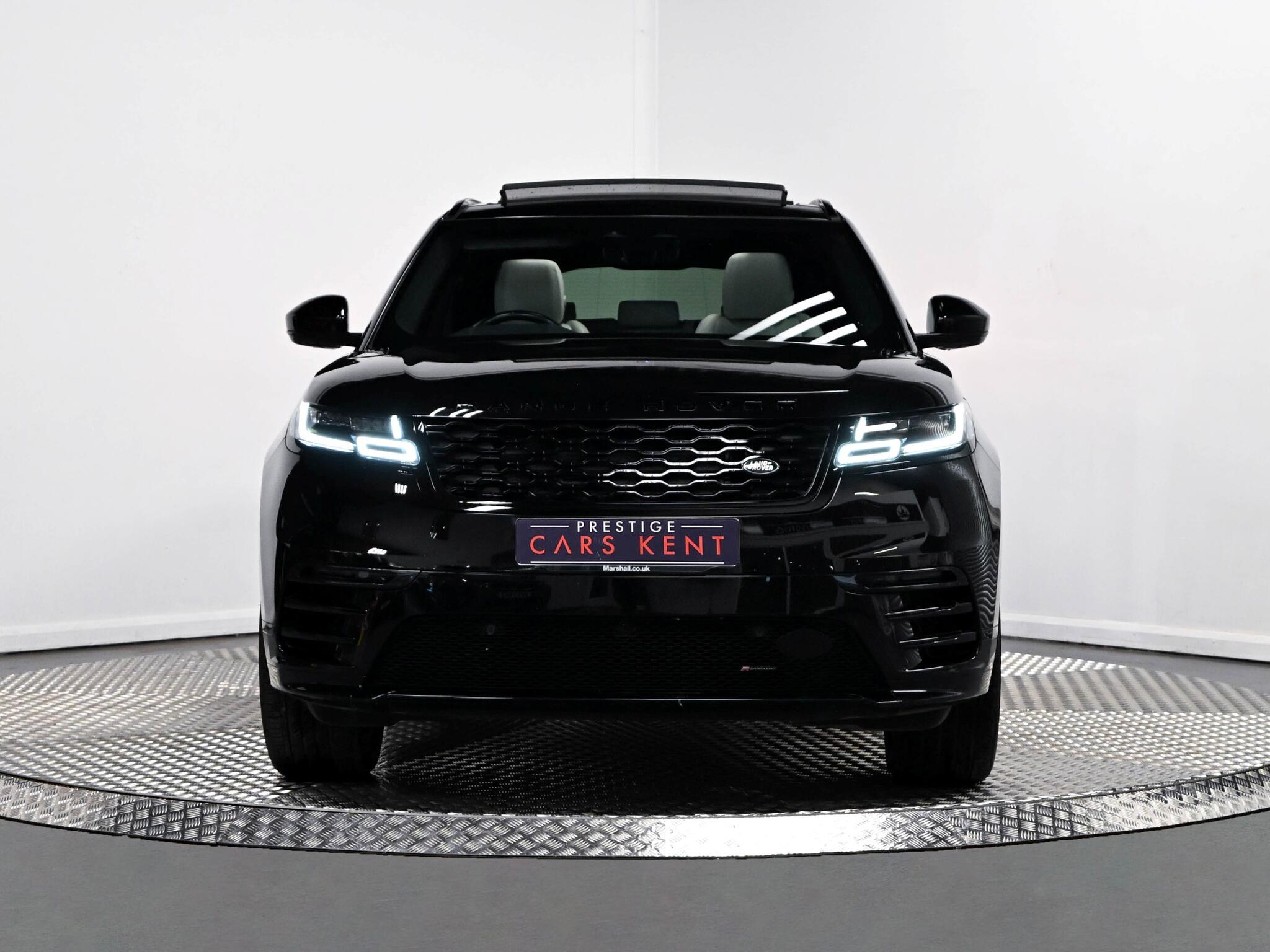 Land Rover Range Rover Velar view 32