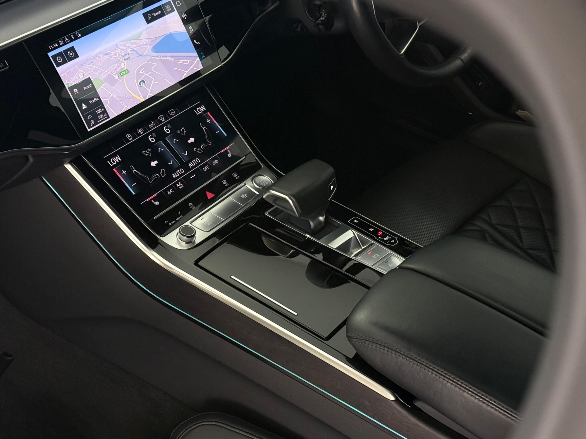Audi A8 view 33