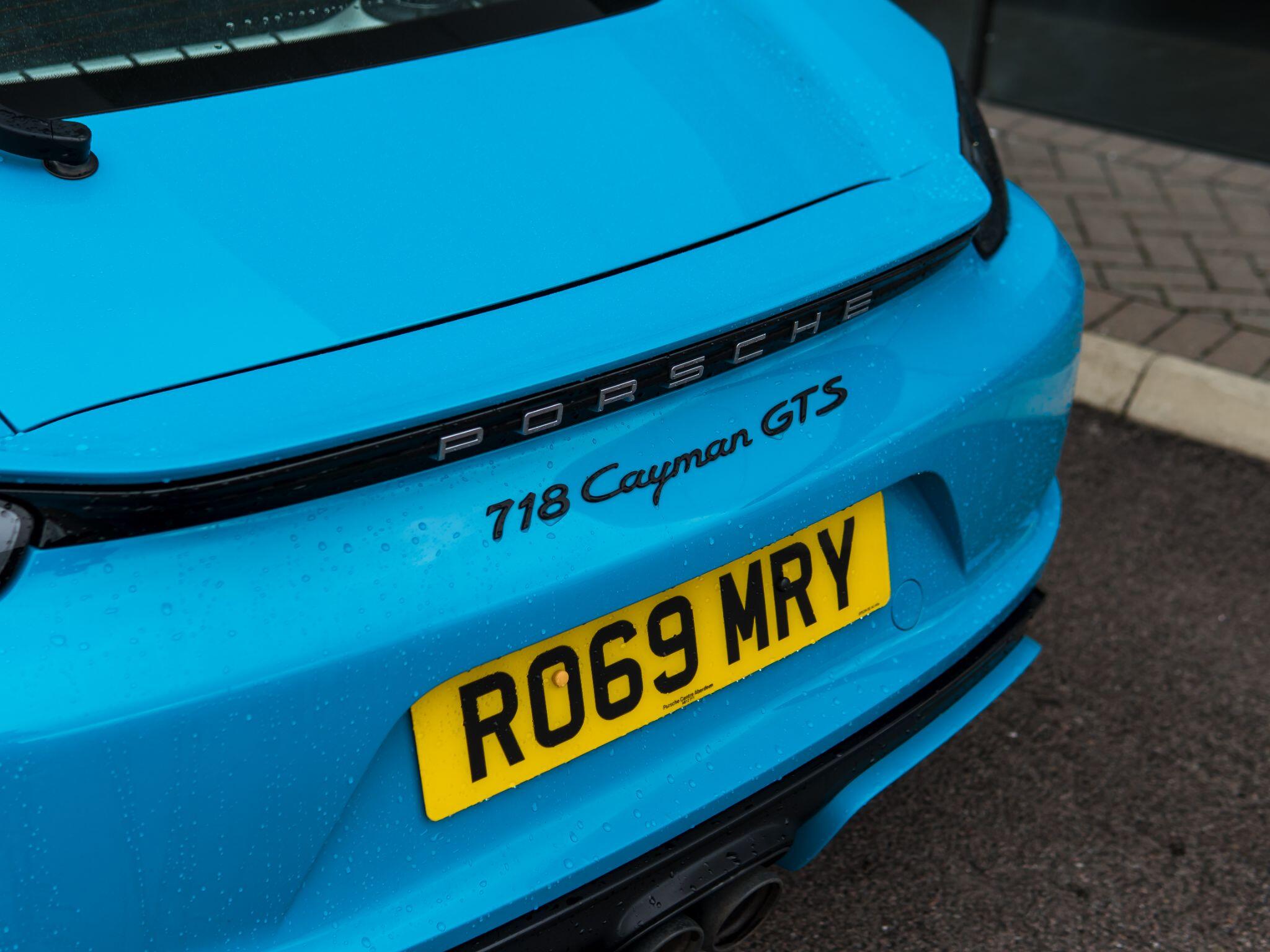Porsche Cayman view 37