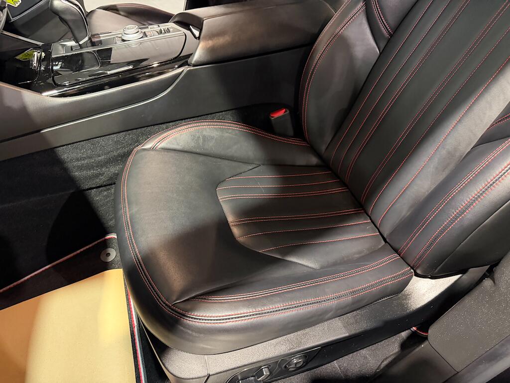 Maserati Levante view 42