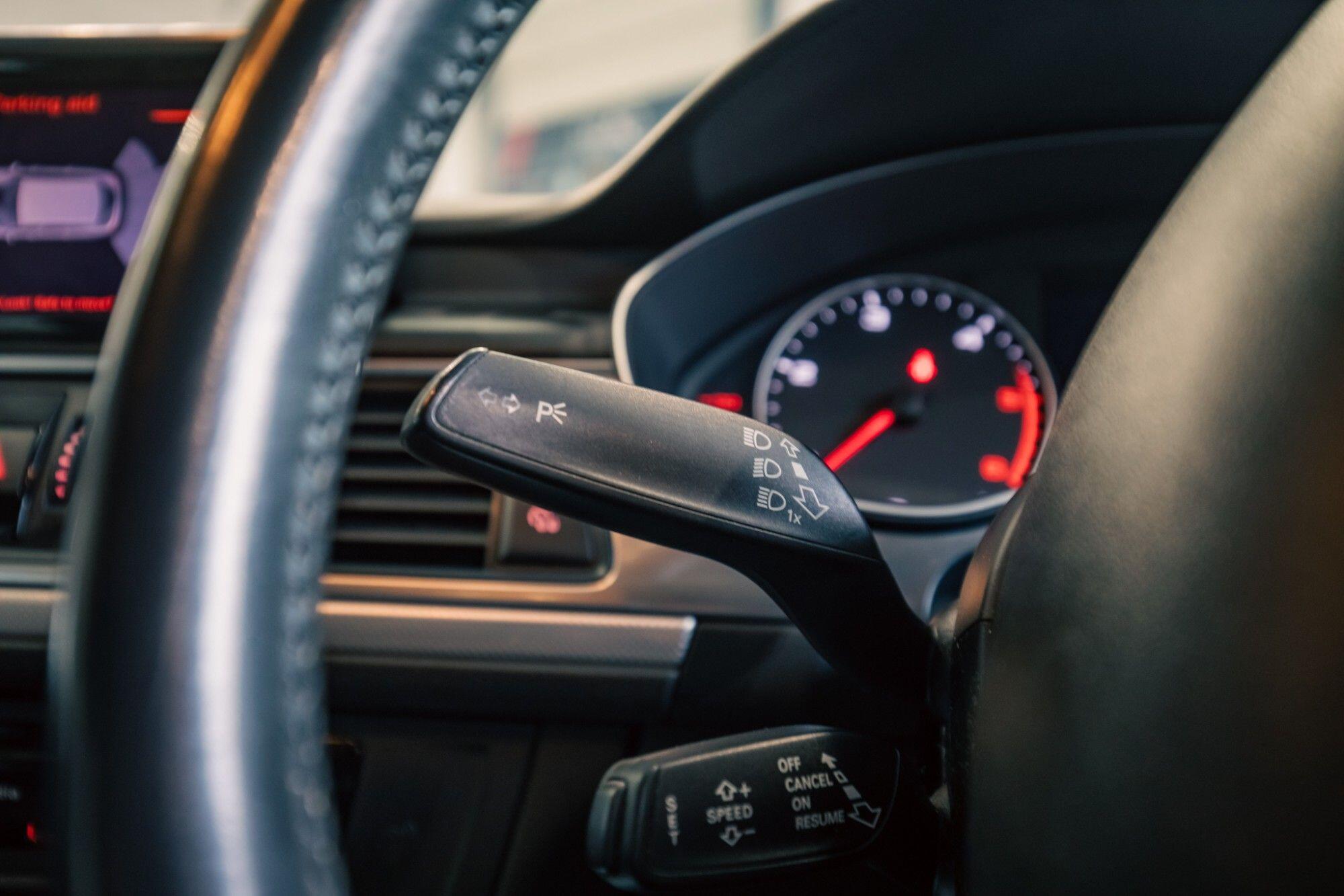 Audi A6 view 14