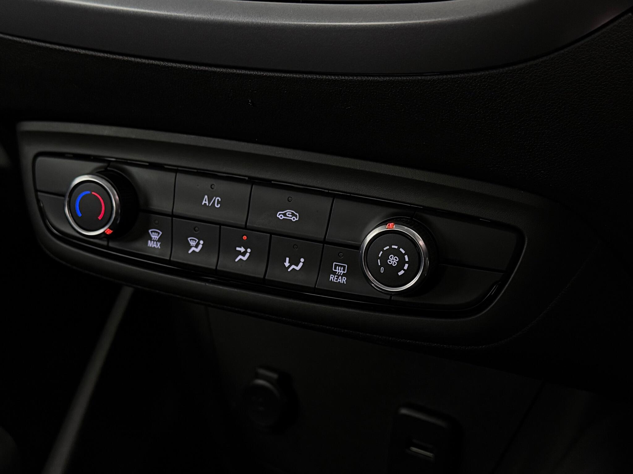 Vauxhall Crossland view 25