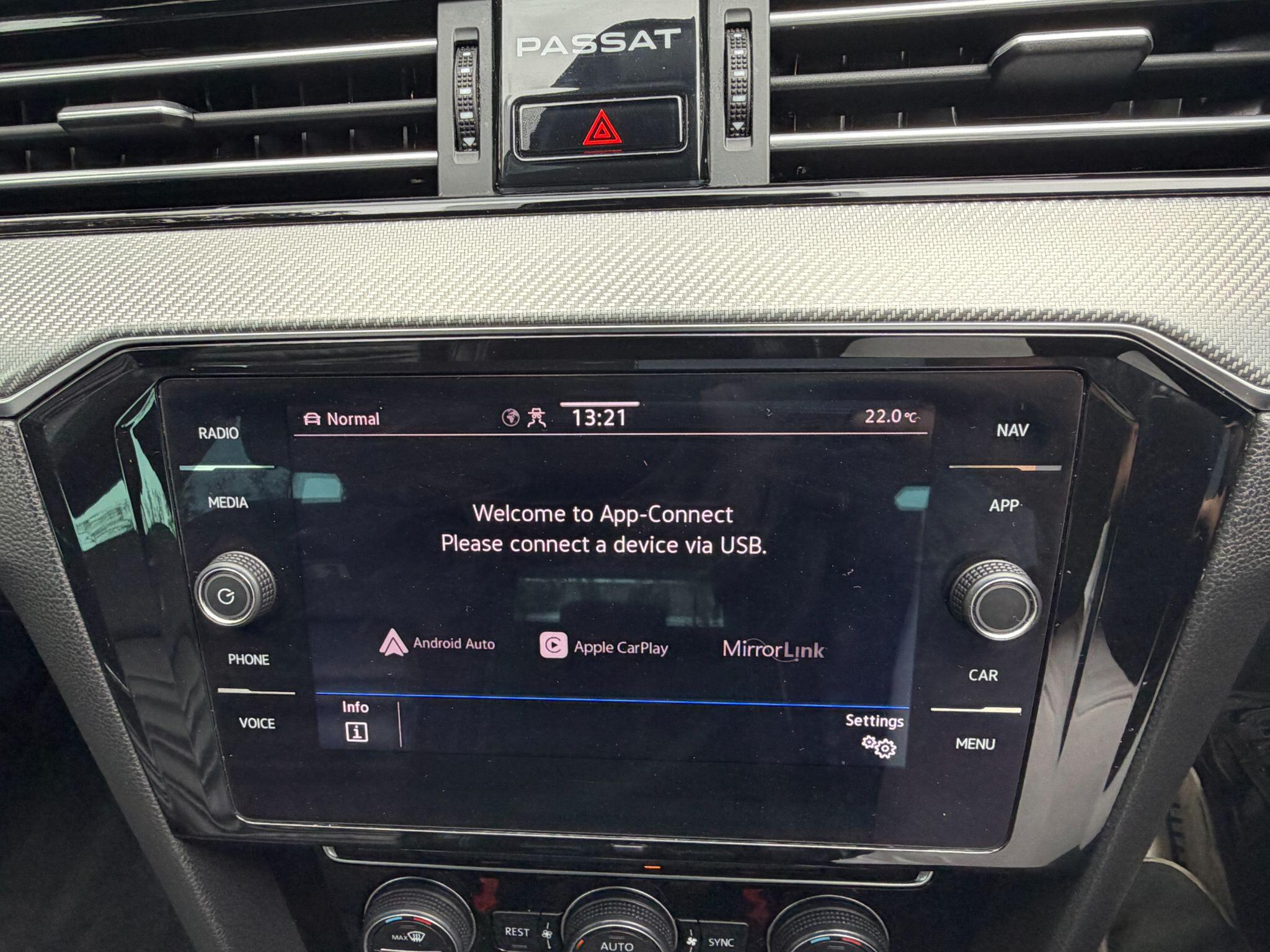 Volkswagen Passat view 23
