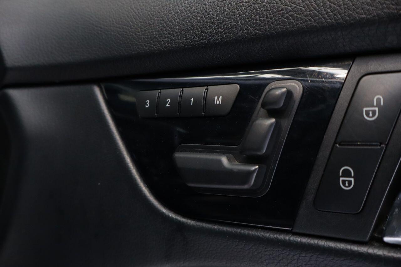 Mercedes-Benz C-Class view 14