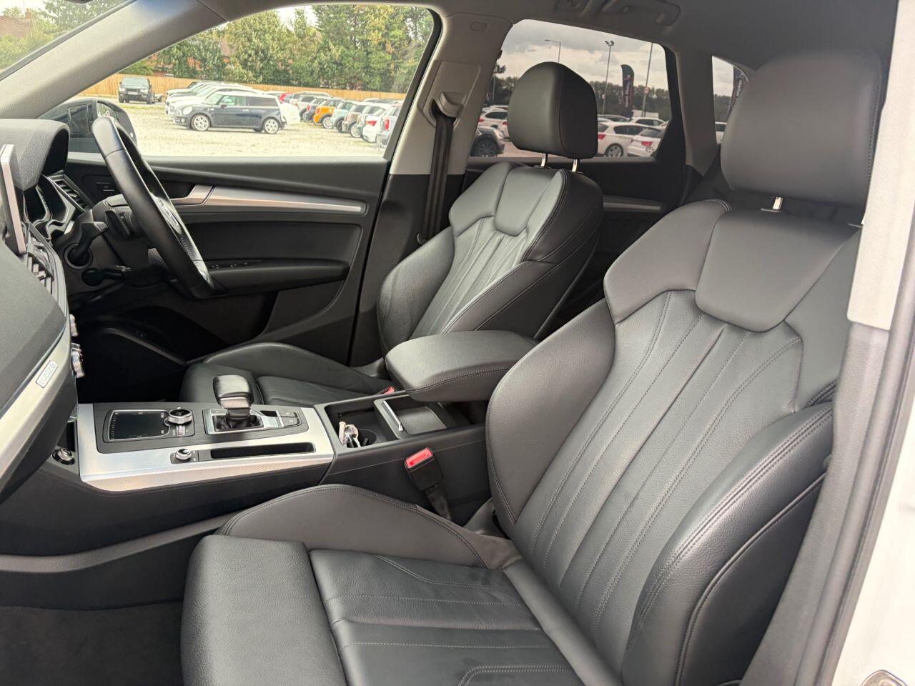 Audi Q5 view 21