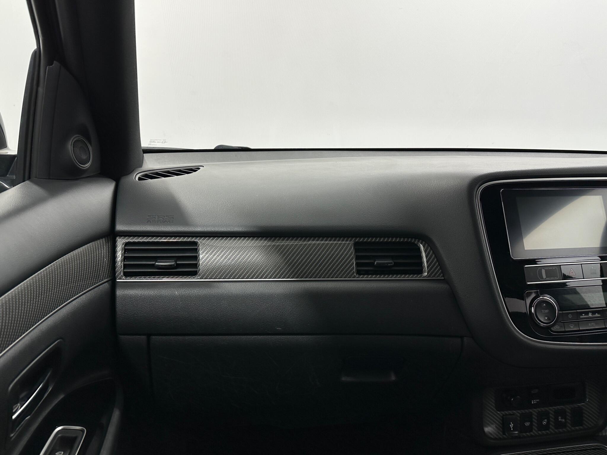 Mitsubishi Outlander view 27
