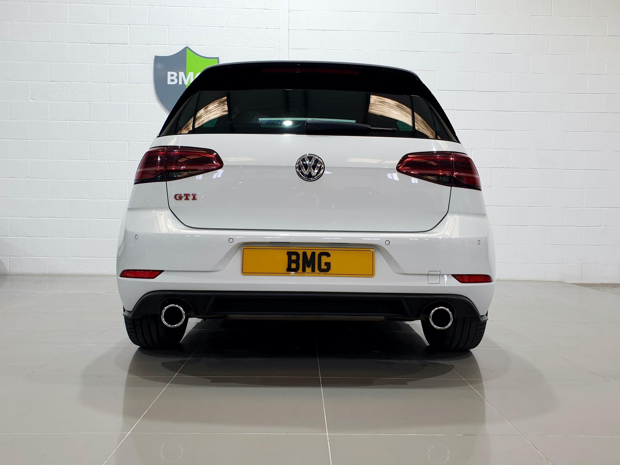 Volkswagen Golf view 6