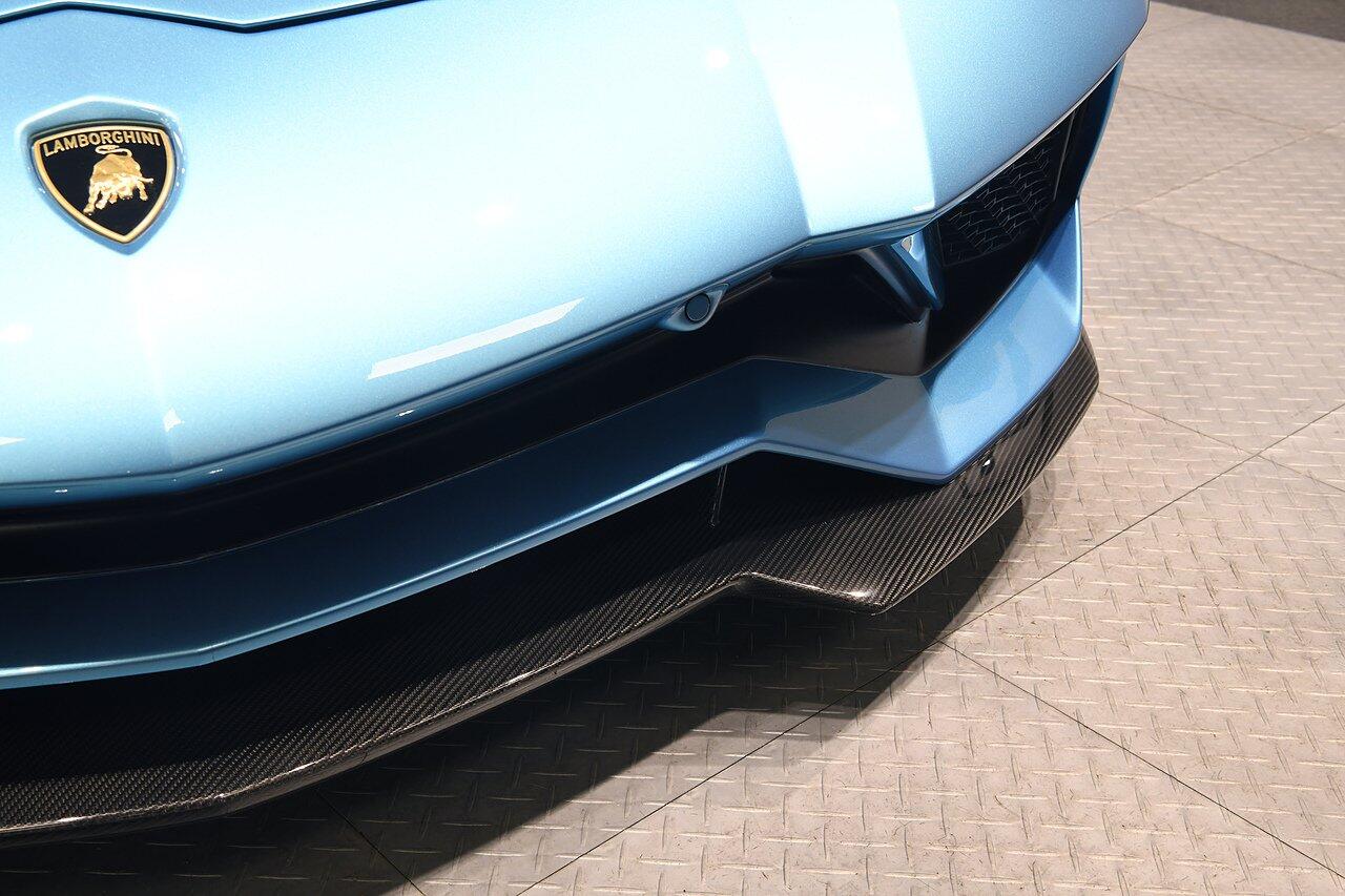 Lamborghini Aventador view 37