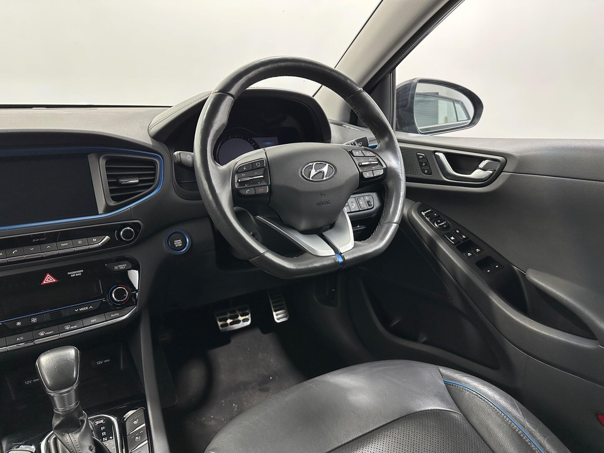 Hyundai IONIQ view 12
