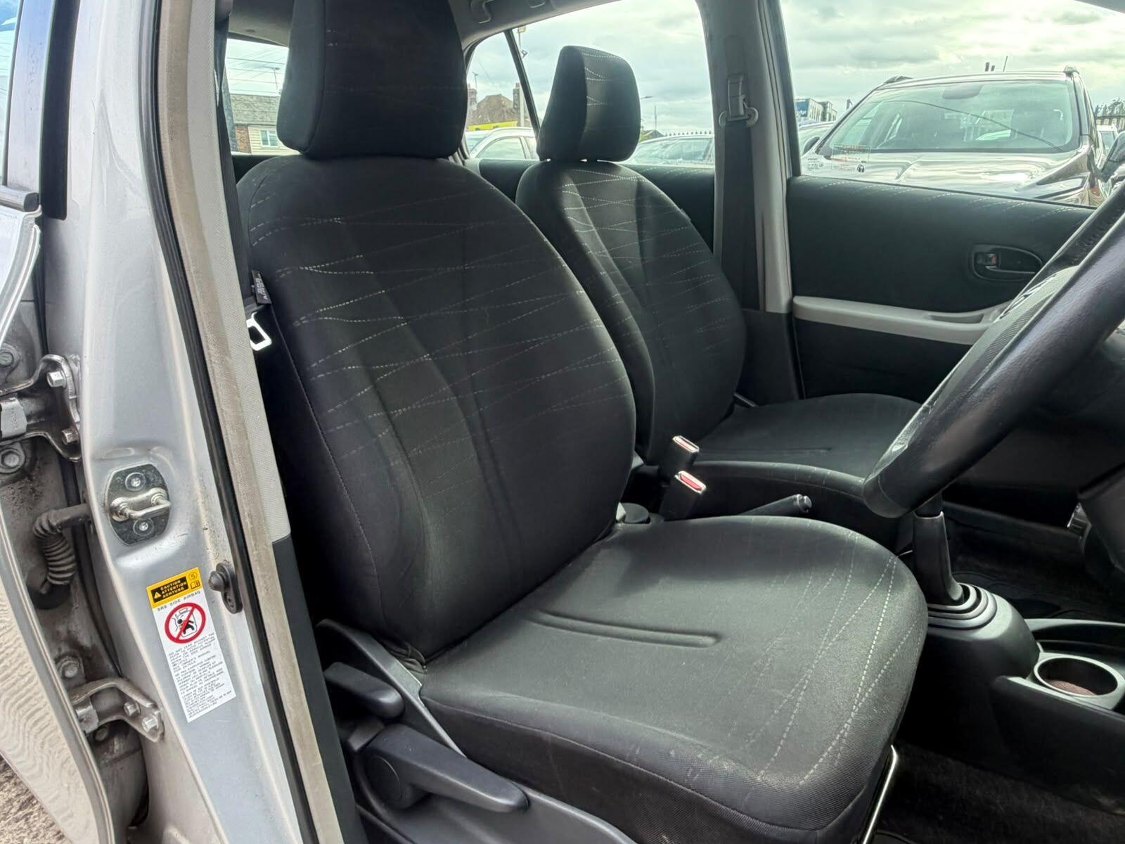 Toyota Yaris view 10