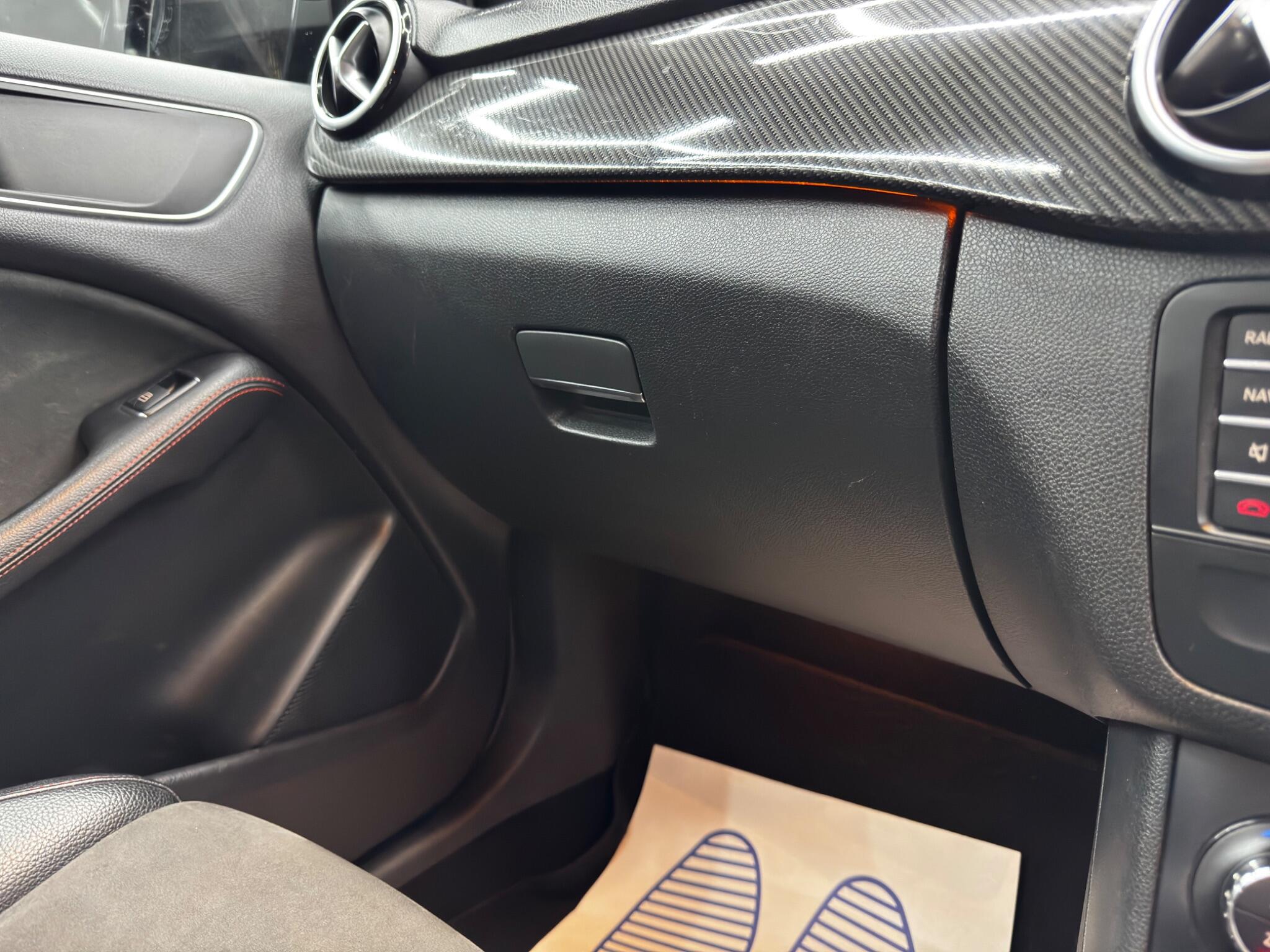 Mercedes-Benz B-Class view 33