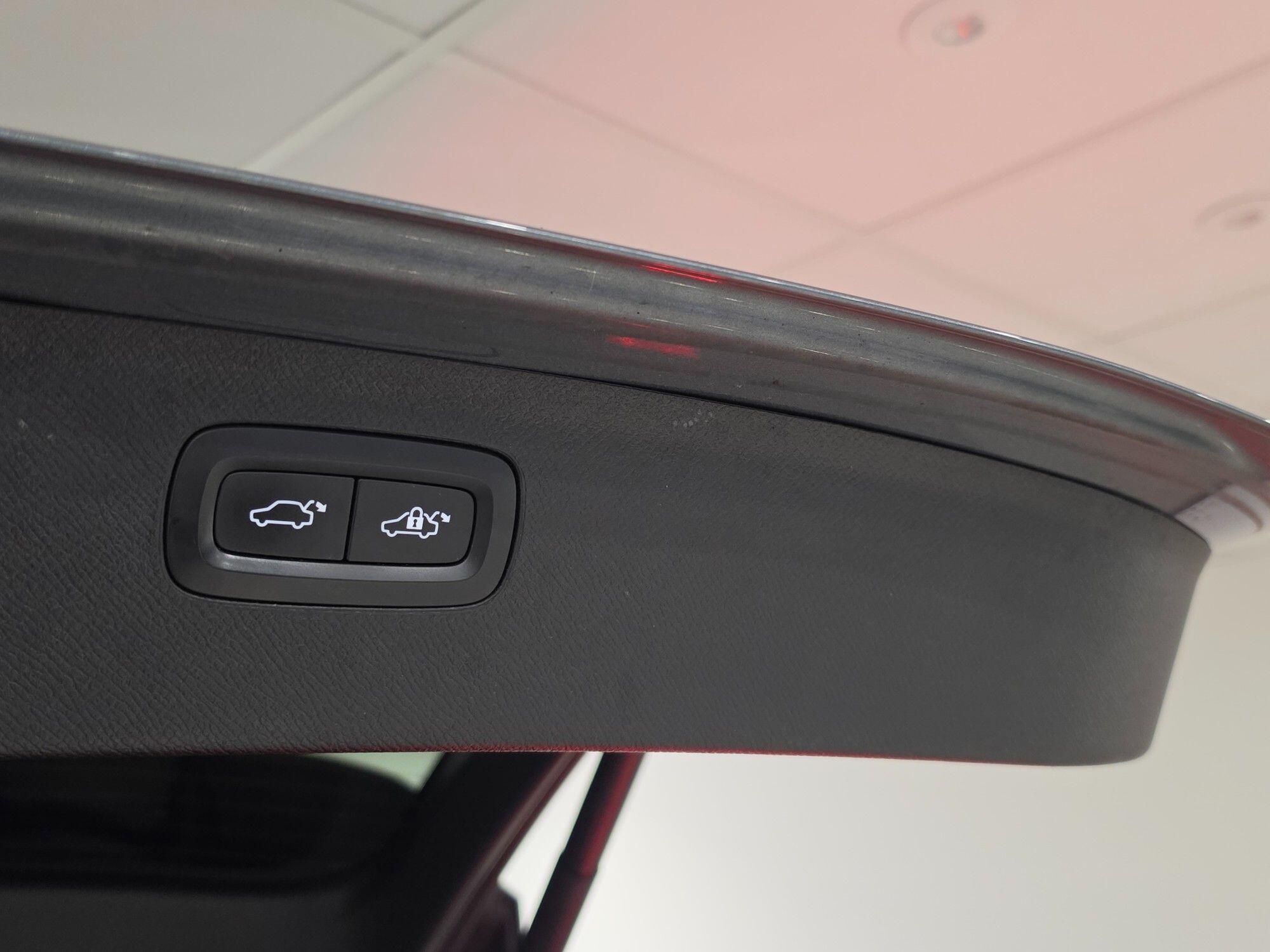 Volvo XC90 view 46