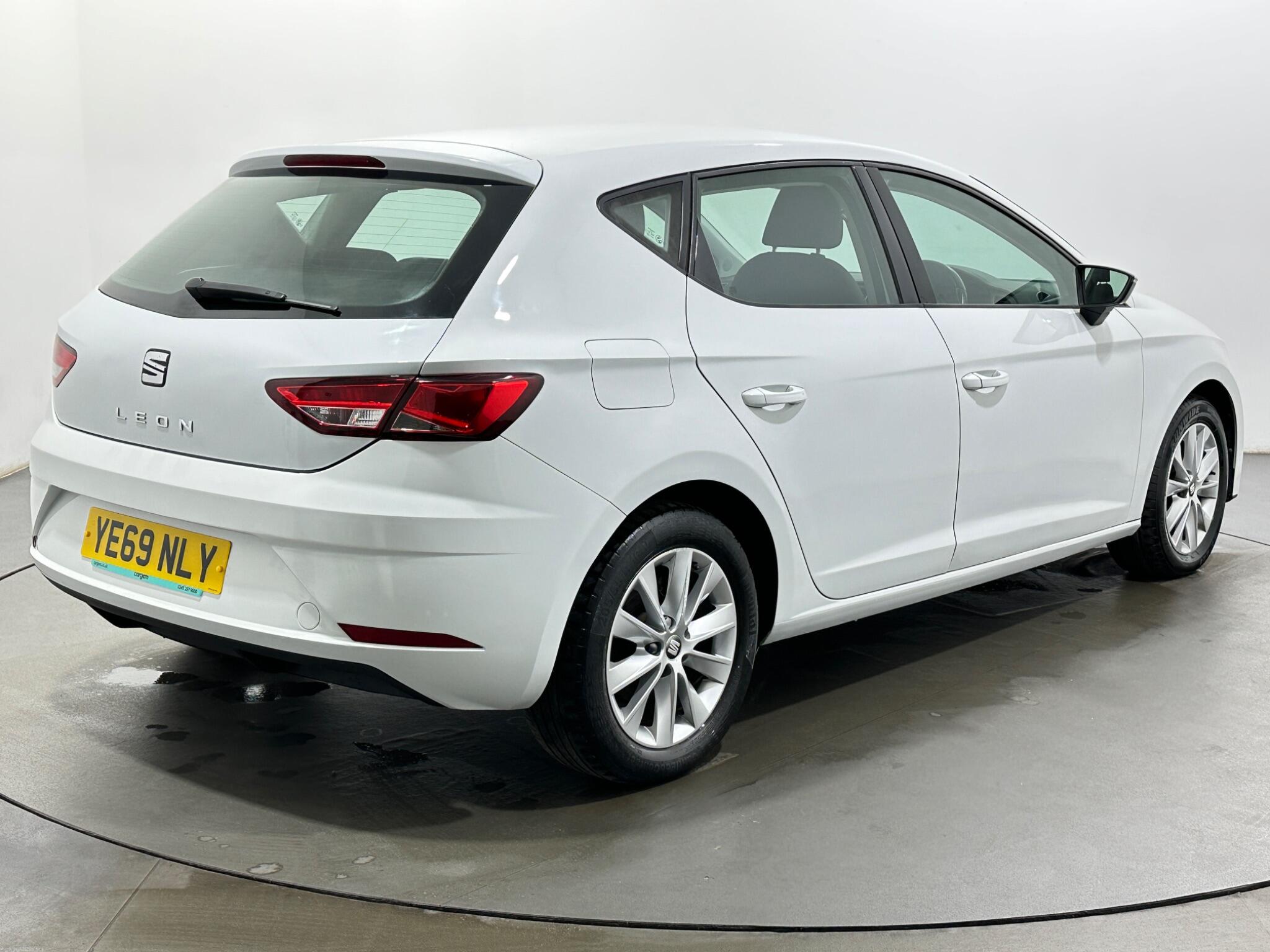 Seat Leon view 8