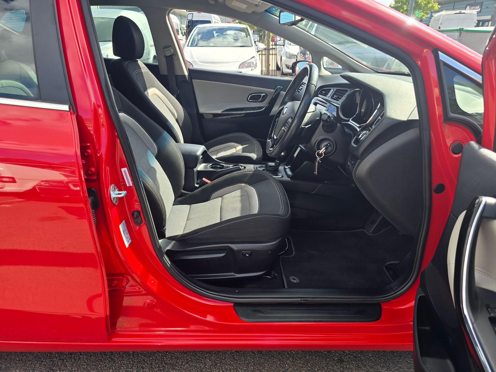 Kia Ceed view 32