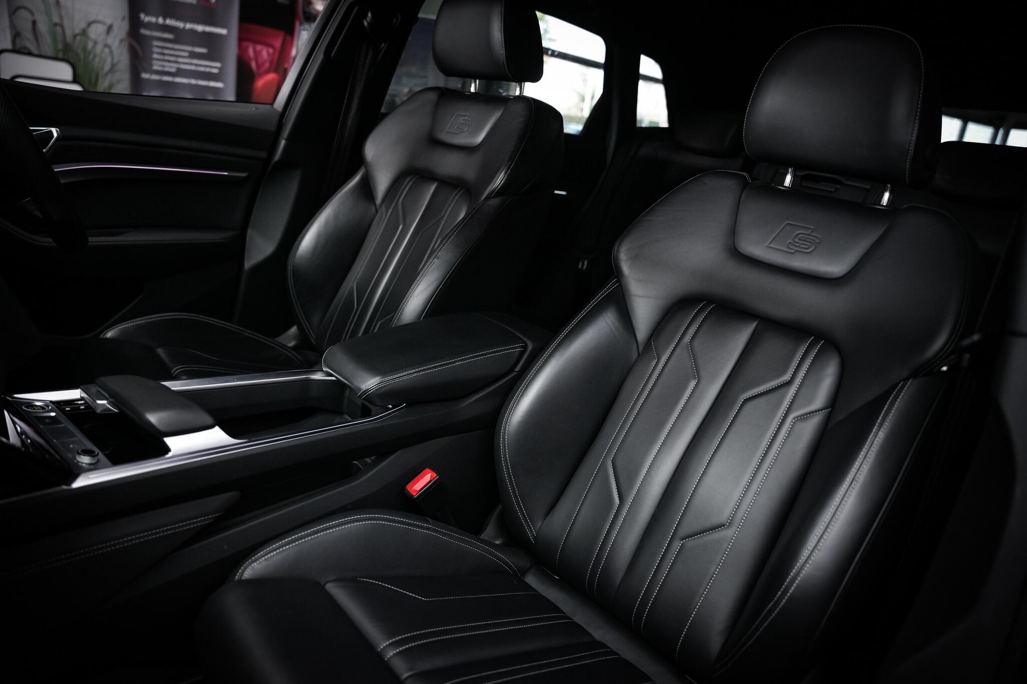 Audi E-Tron view 23