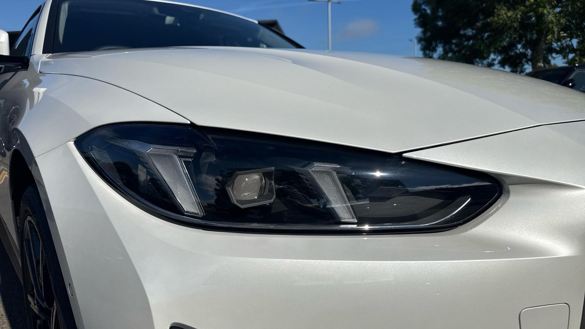 BMW i4 view 23