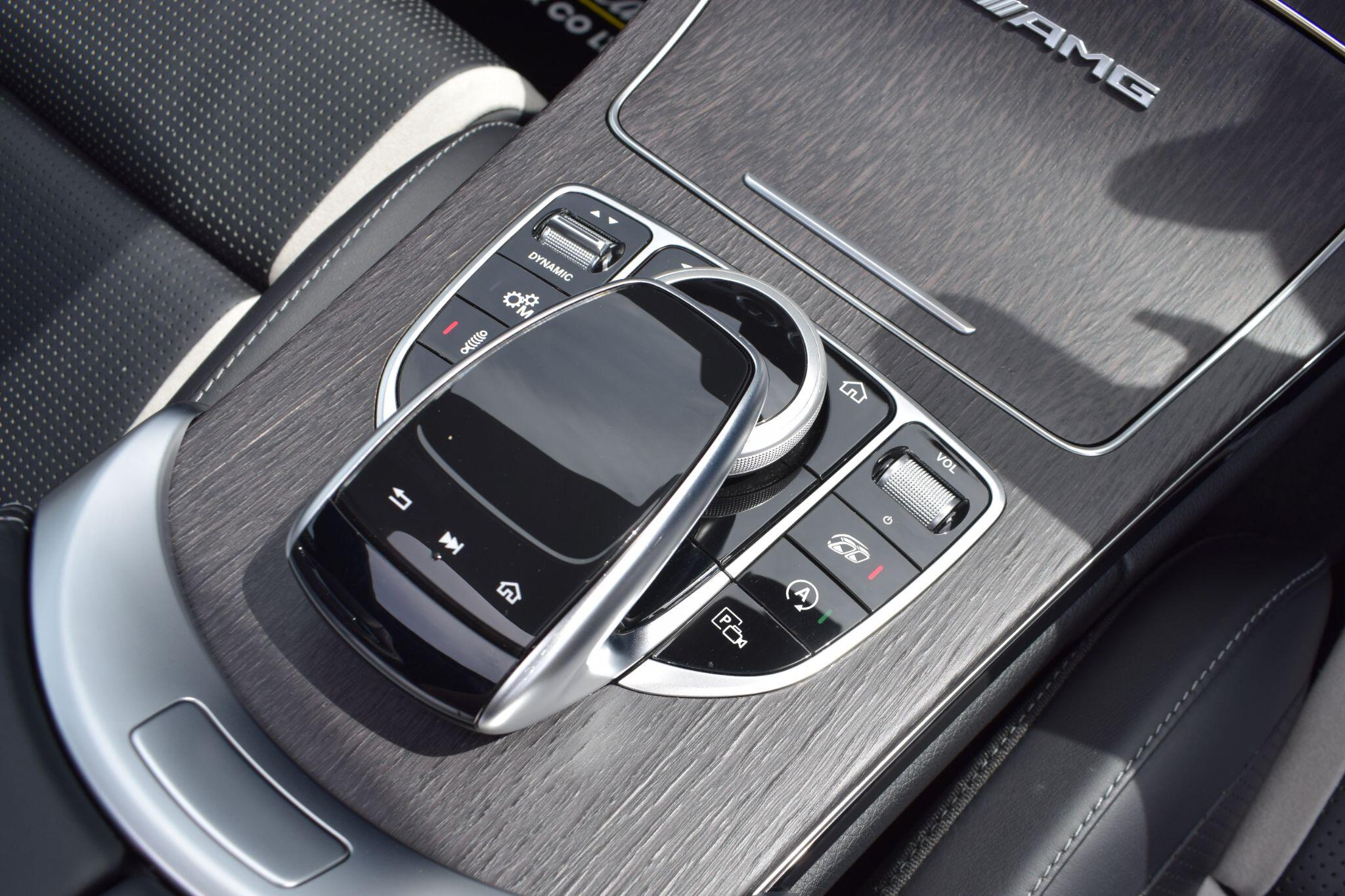Mercedes-Benz C-Class view 13