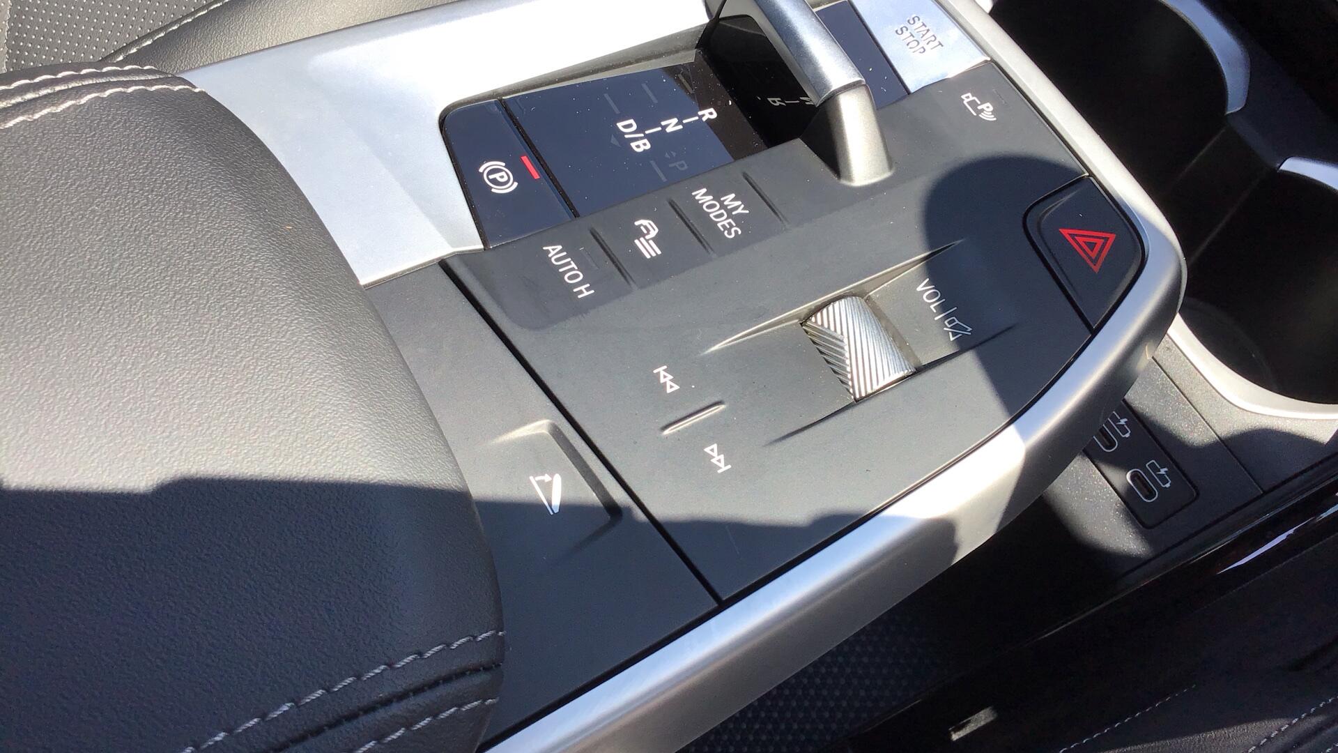 BMW iX1 view 19