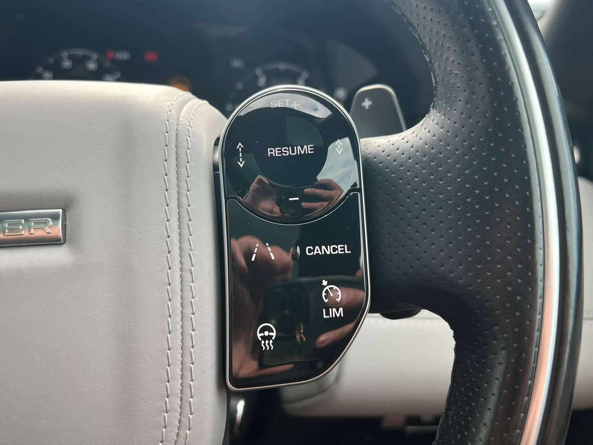 Land Rover Range Rover Evoque view 32